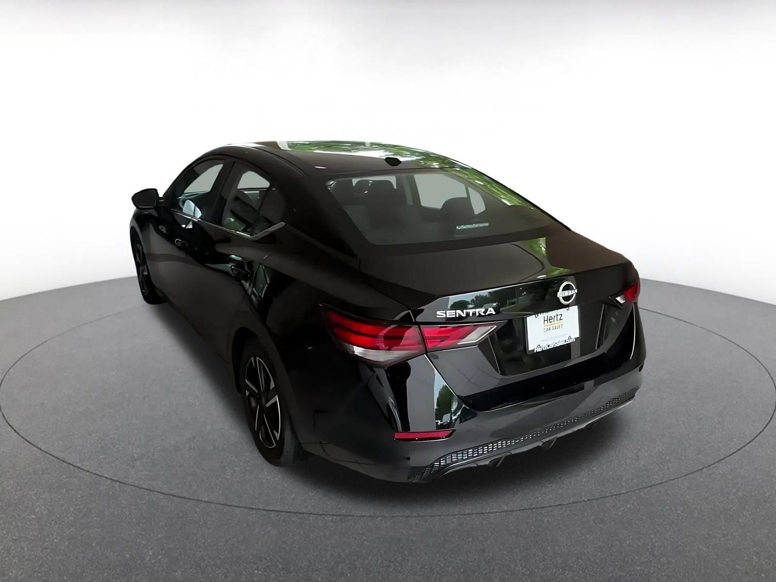 Thumbnail: 2025 Nissan Sentra - 11