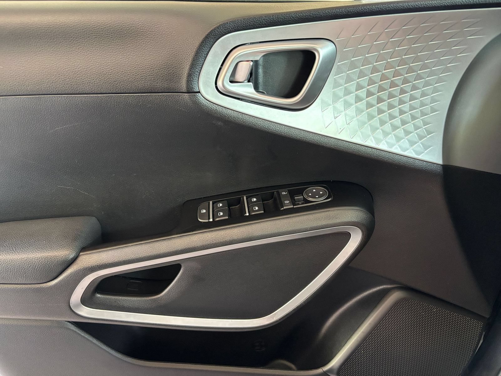 Thumbnail: 2025 Kia Soul - 18