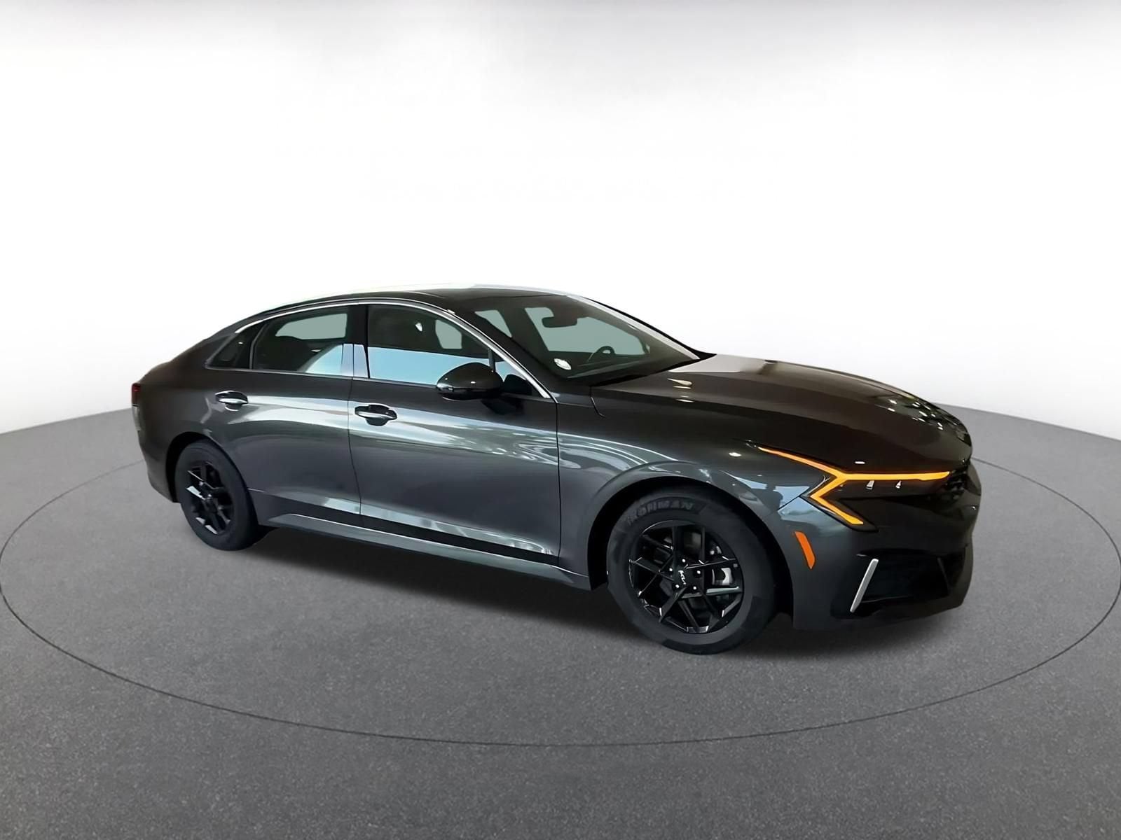 Thumbnail: 2025 Kia K5 - 2