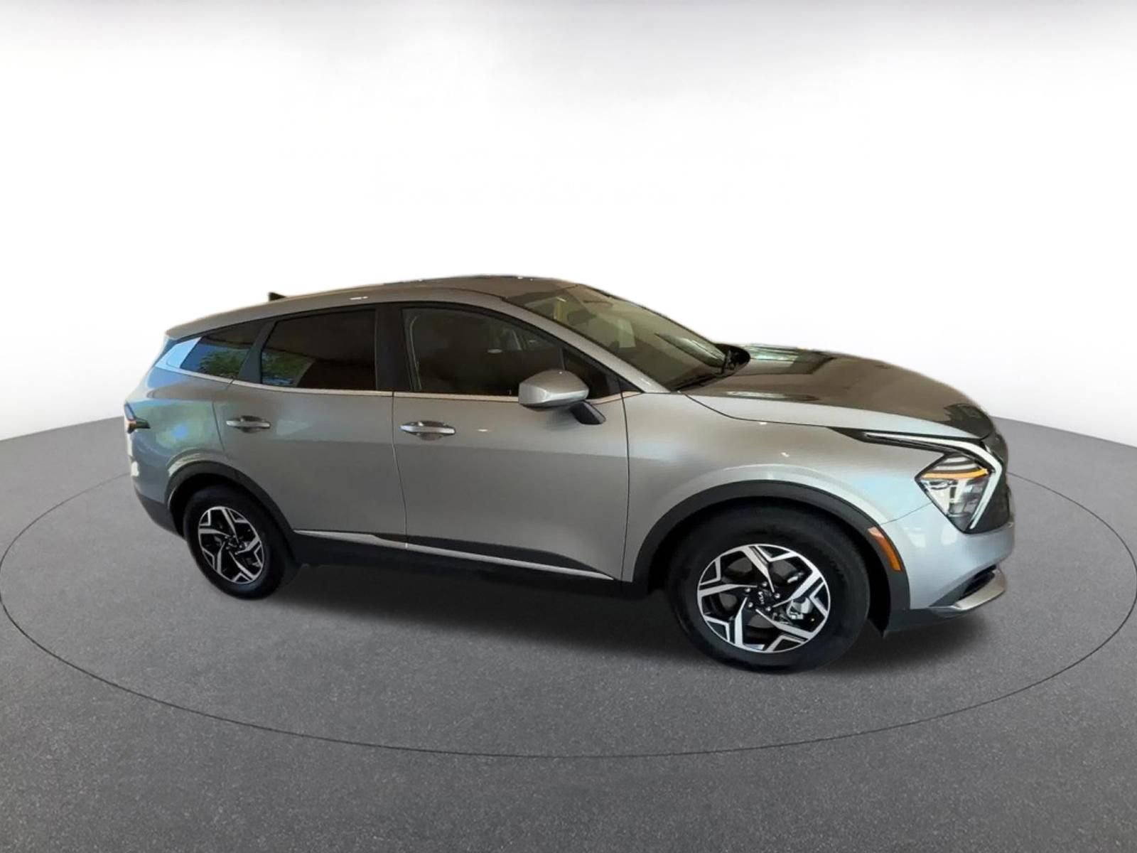 Thumbnail: 2025 Kia Sportage - 2