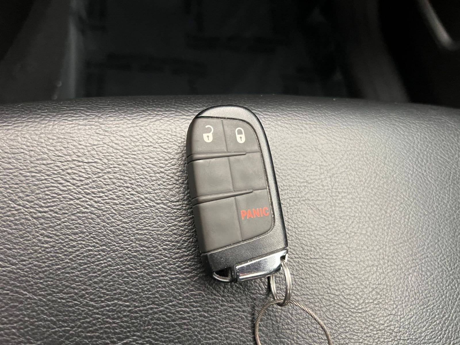 Thumbnail: 2023 Jeep Compass - 18