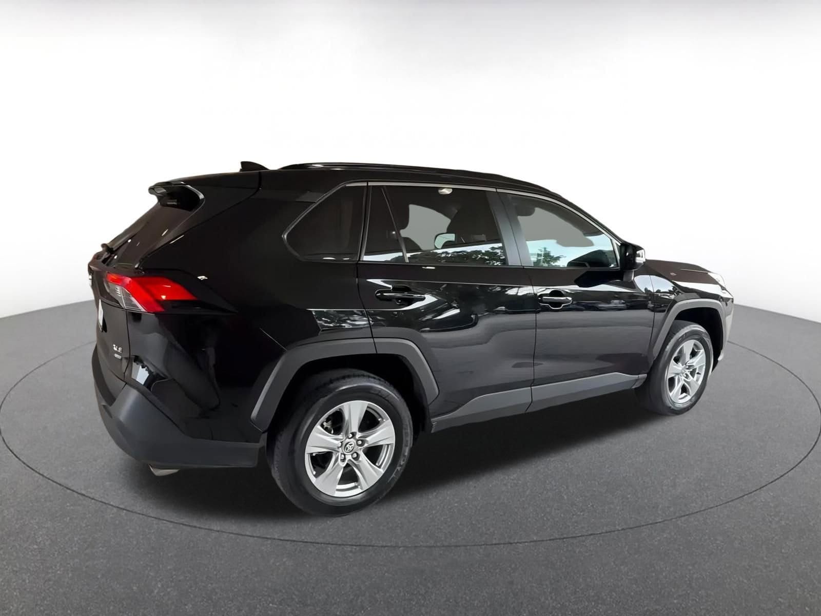 Thumbnail: 2025 Toyota RAV4 - 14