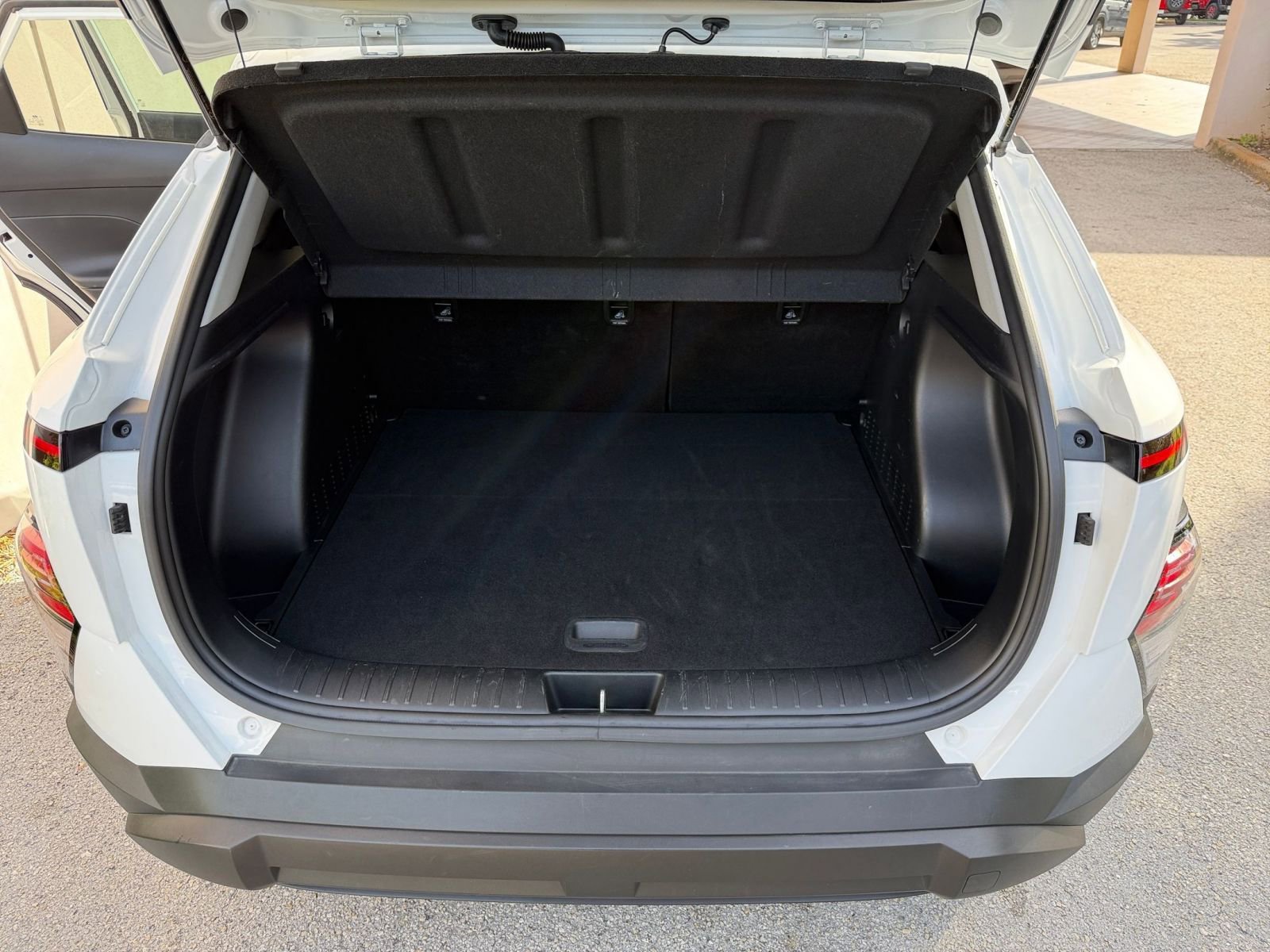 Thumbnail: 2025 Hyundai Kona - 24