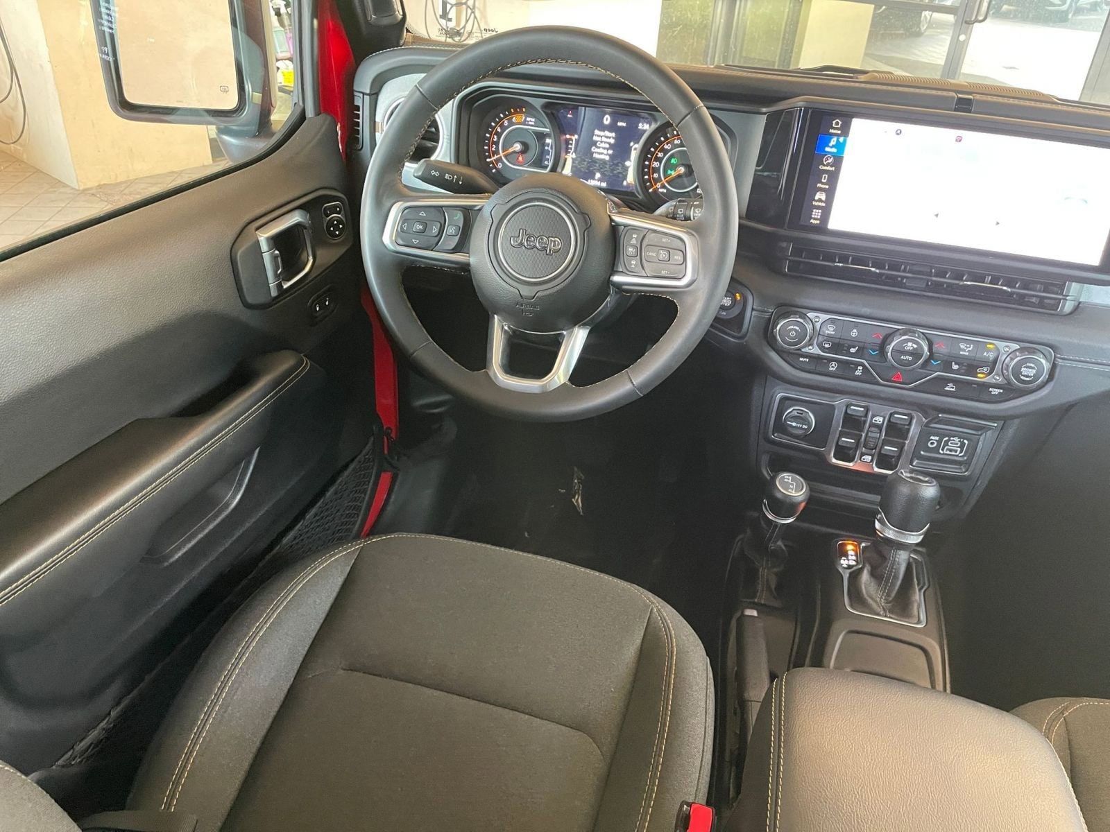 Thumbnail: 2025 Jeep Wrangler - 33