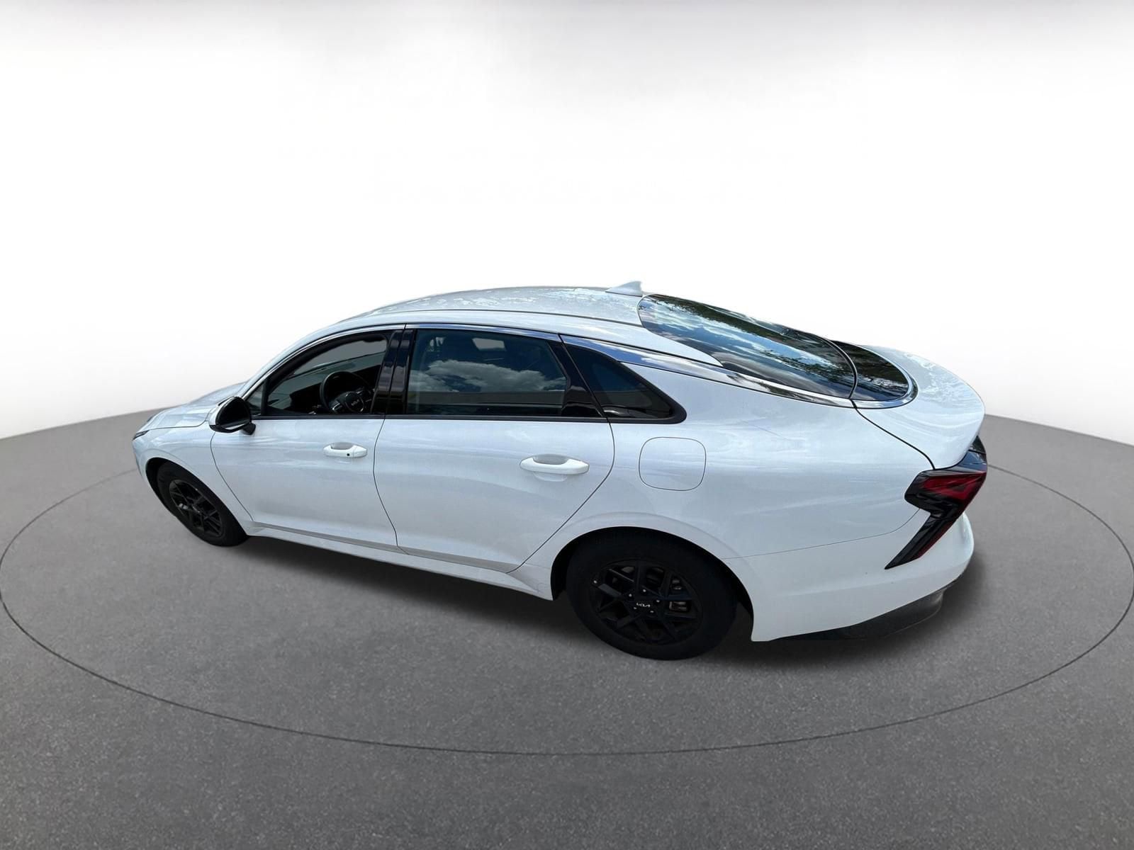 Thumbnail: 2025 Kia K5 - 5