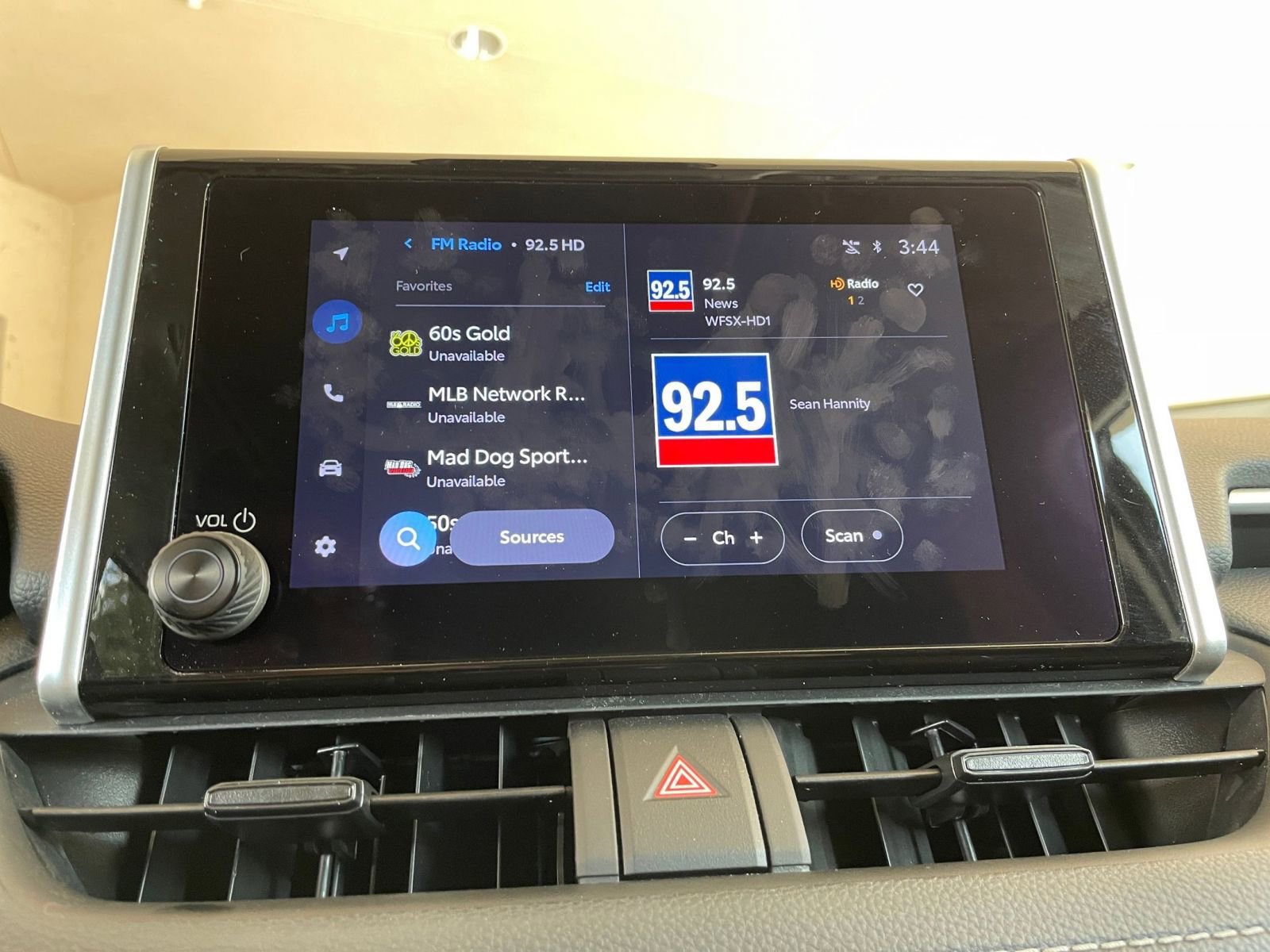 Thumbnail: 2025 Toyota RAV4 - 21