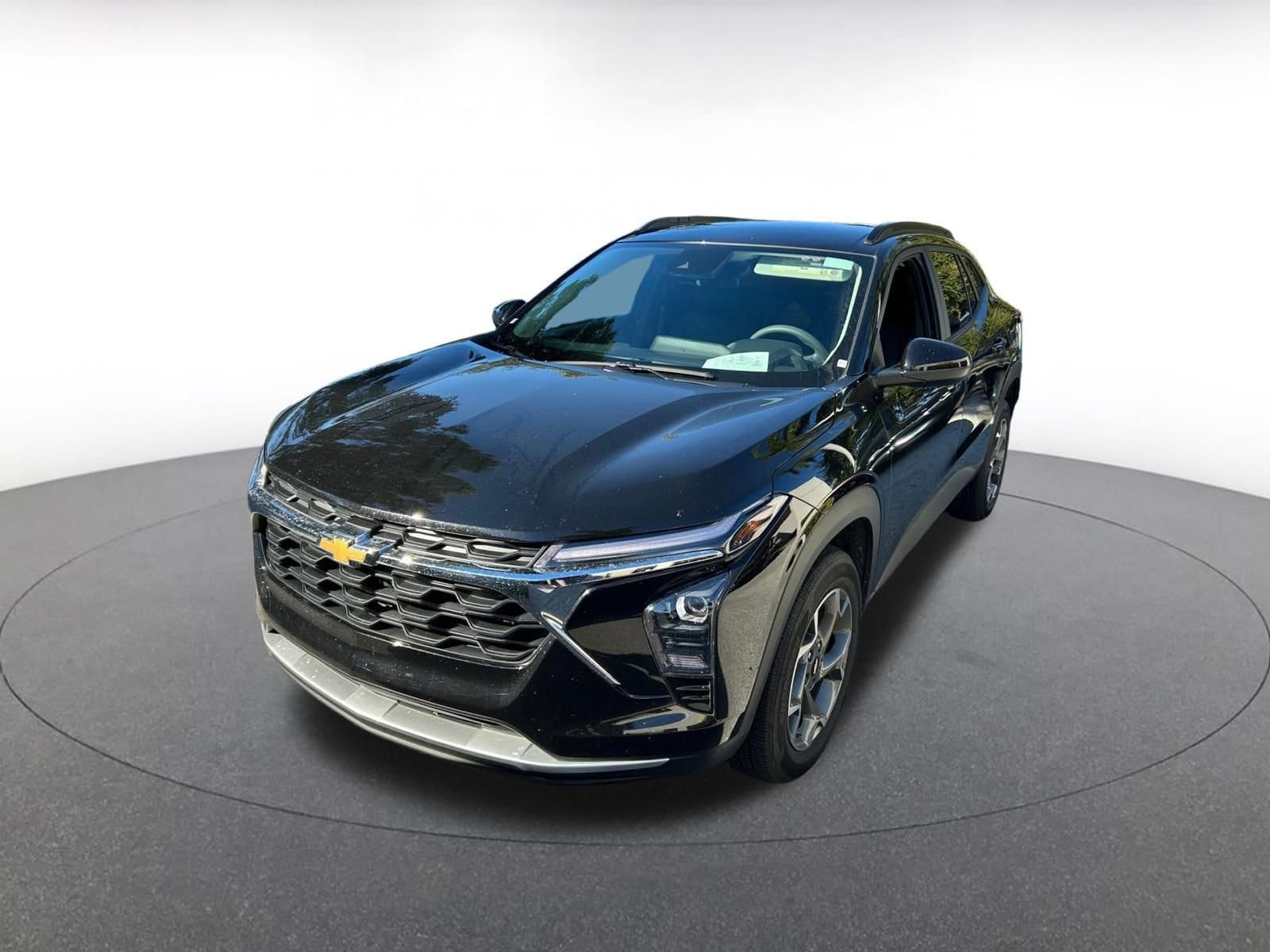 Thumbnail: 2025 Chevrolet Trax - 4