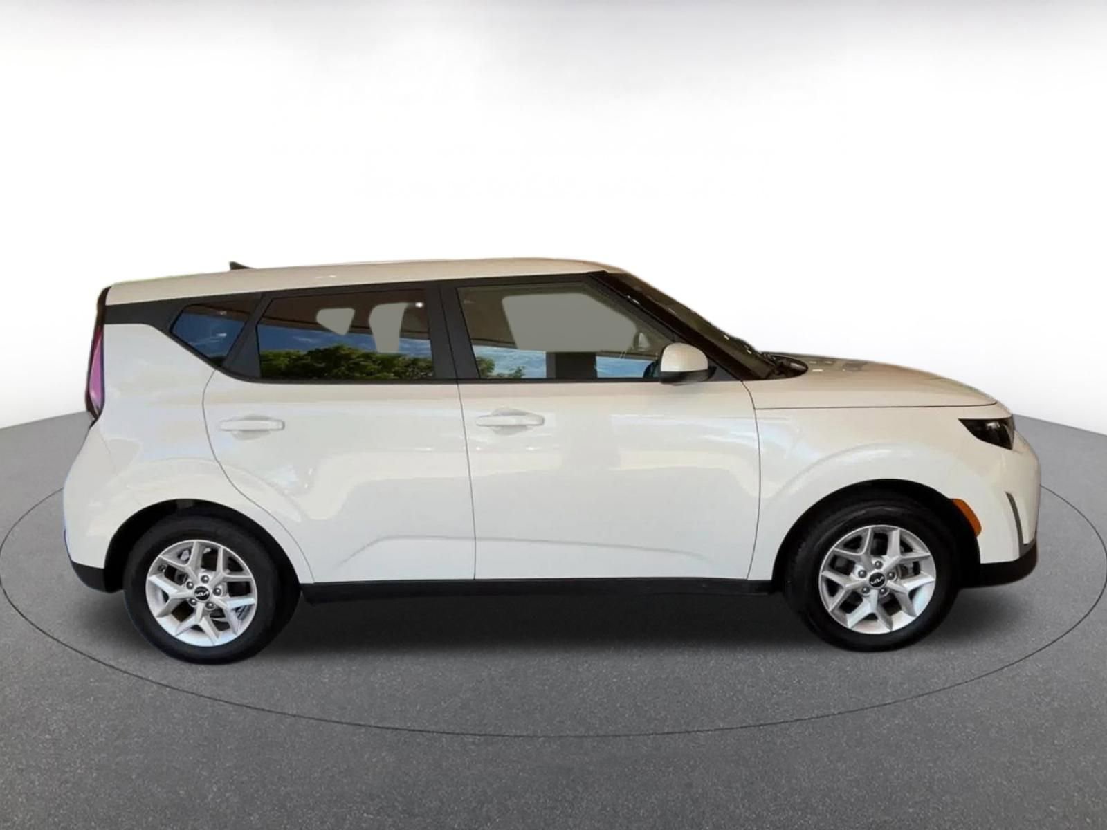 Thumbnail: 2025 Kia Soul - 16