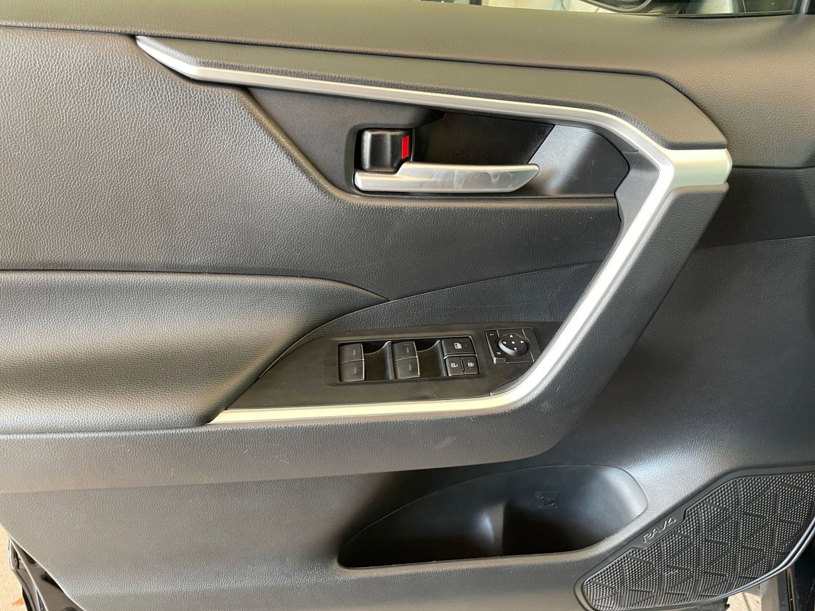 Thumbnail: 2025 Toyota RAV4 - 20