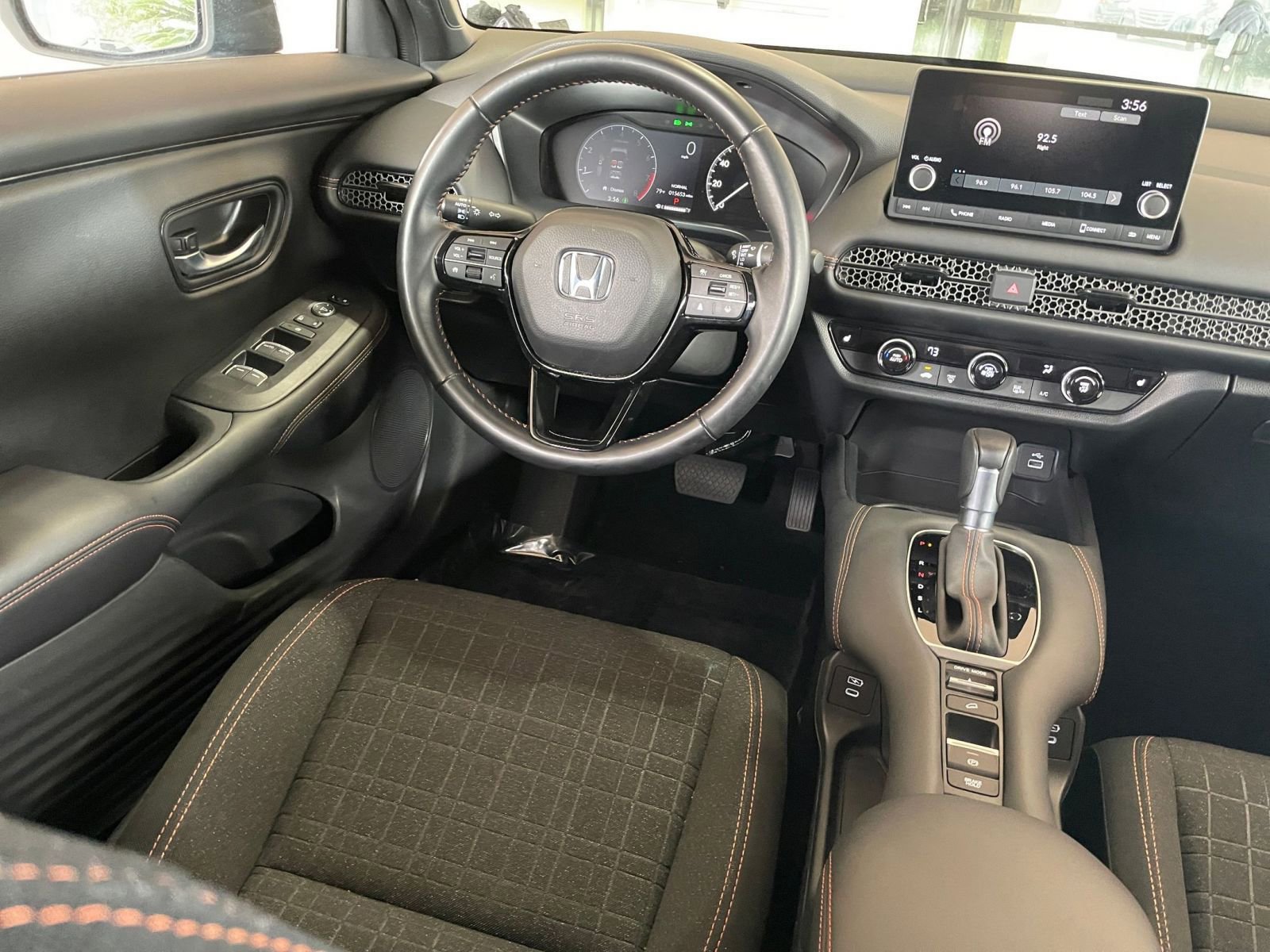 Thumbnail: 2025 Honda HR-V - 32