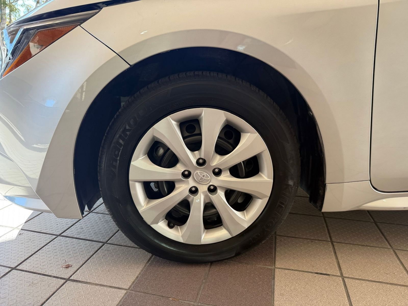 Thumbnail: 2025 Toyota Corolla - 23