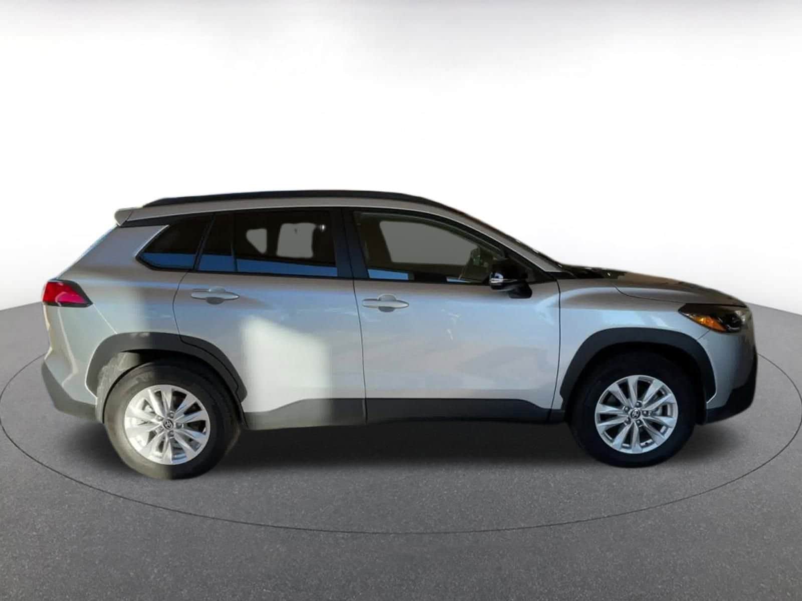 Thumbnail: 2025 Toyota Corolla Cross - 16