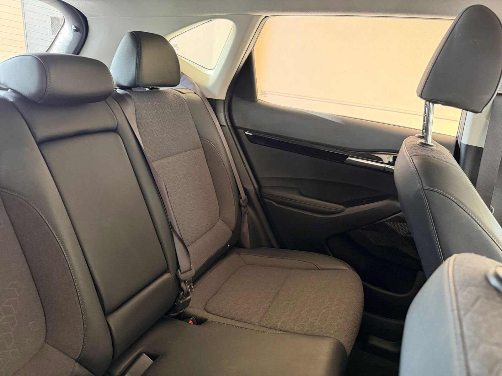 Thumbnail: 2025 Kia Seltos - 32