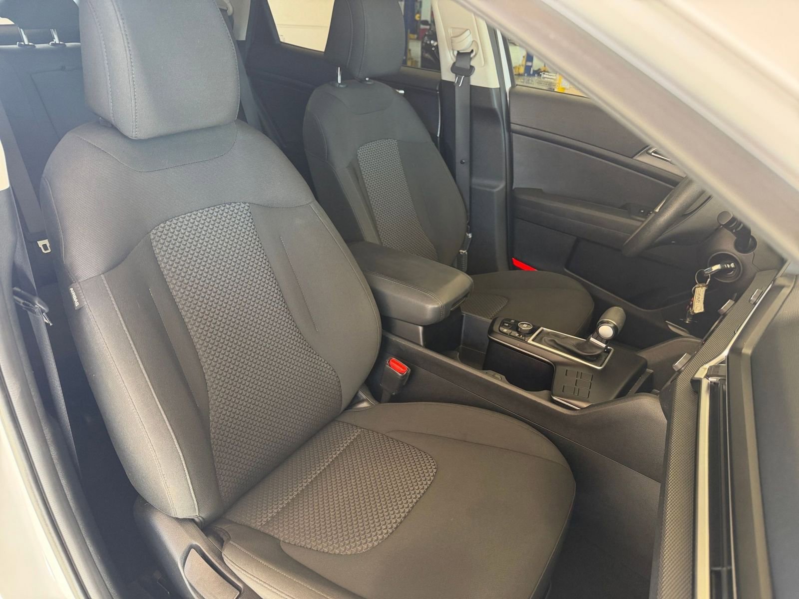 Thumbnail: 2025 Kia Sportage - 30