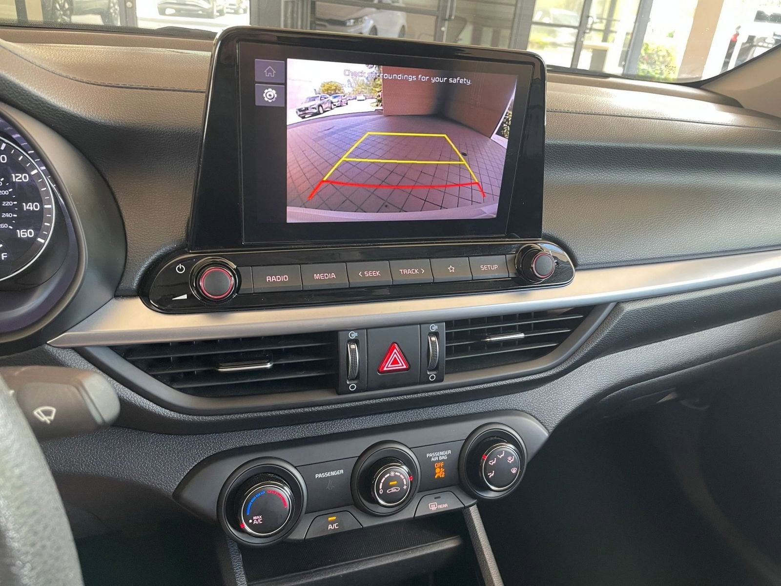 Thumbnail: 2024 Kia Forte - 18