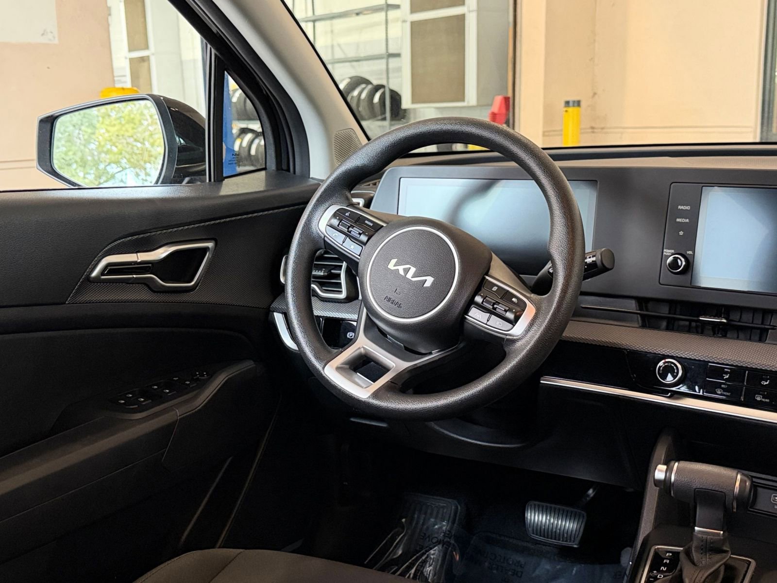 Thumbnail: 2025 Kia Sportage - 28