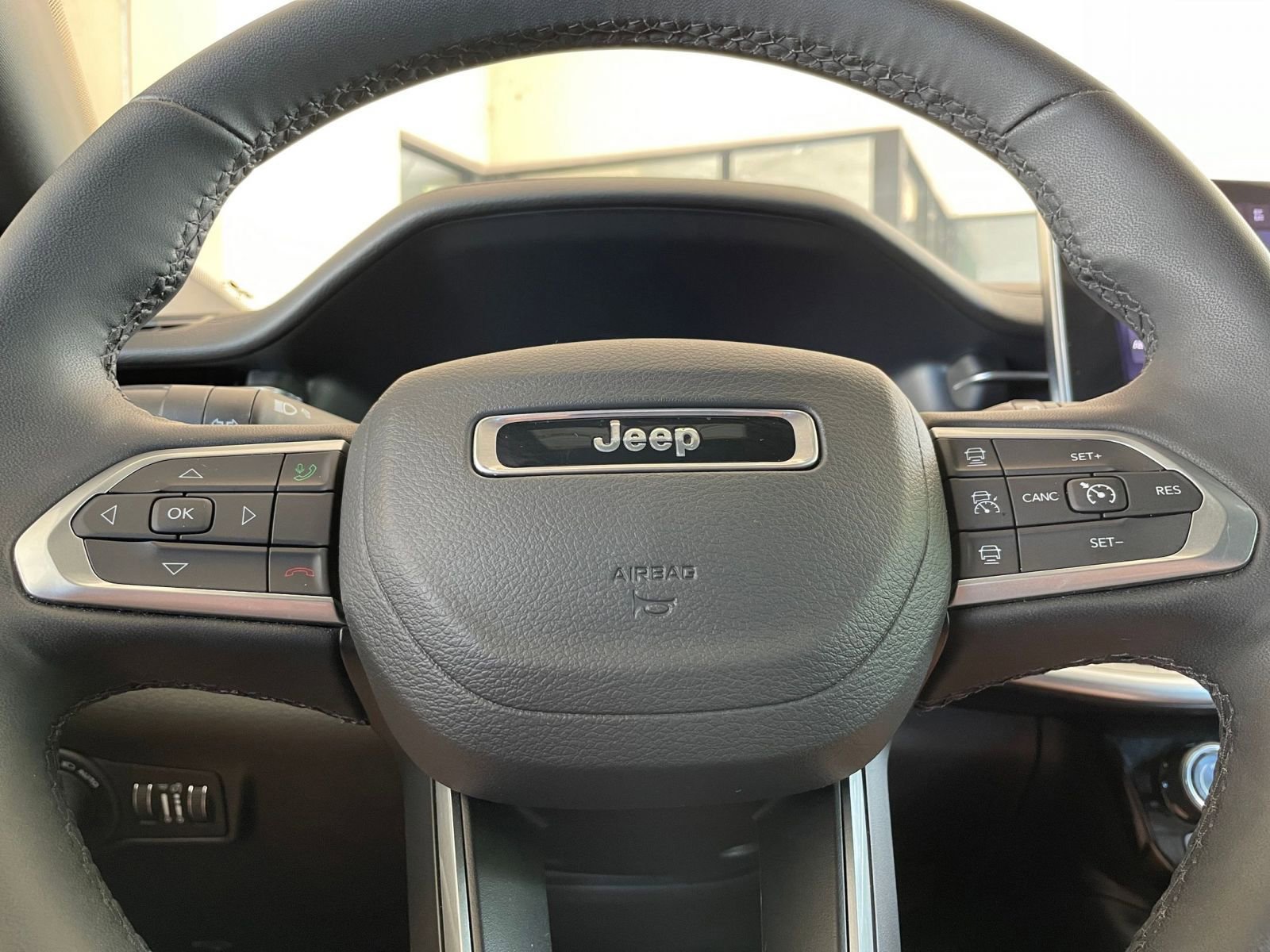 Thumbnail: 2025 Jeep Compass - 28