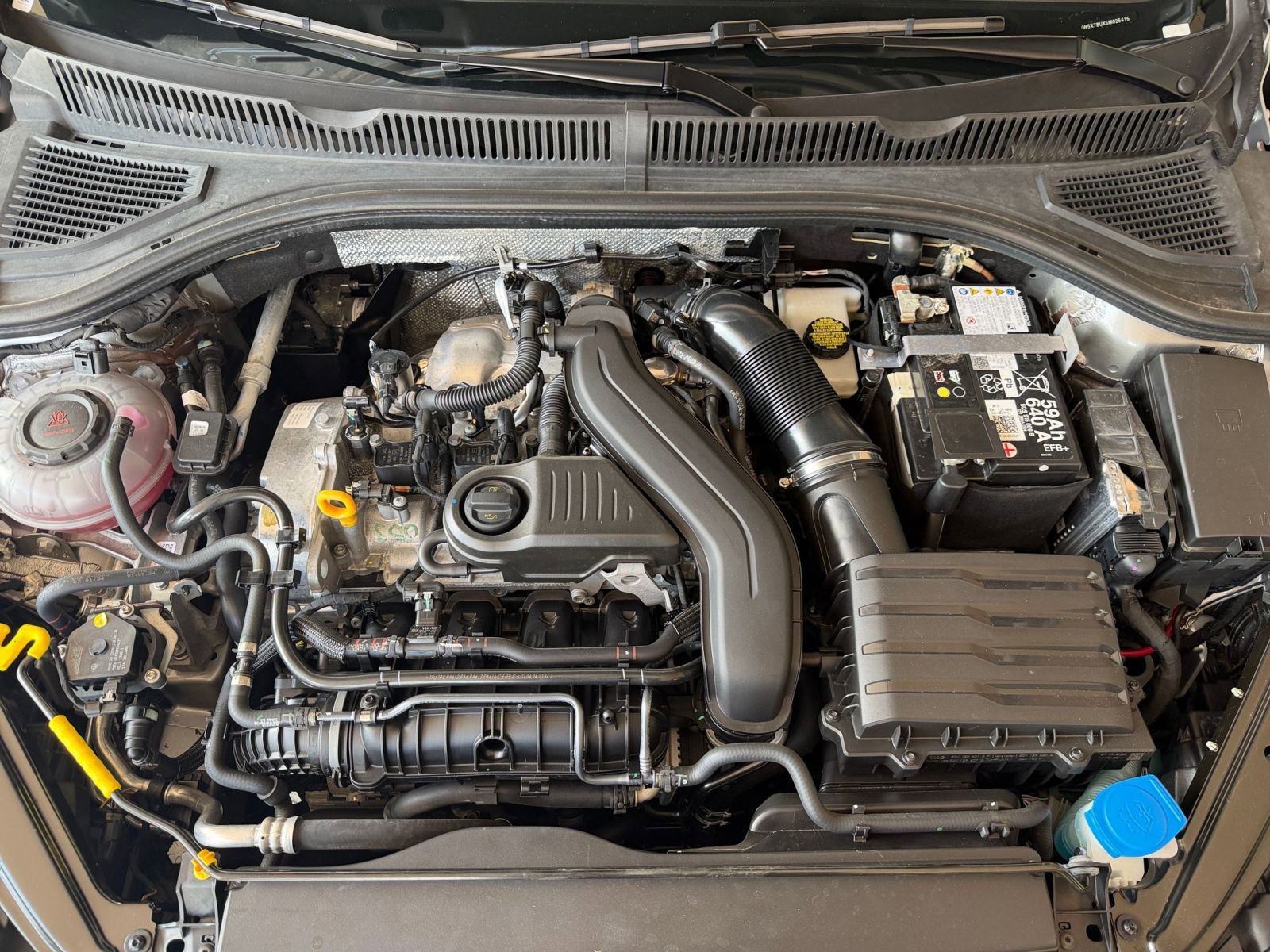 Thumbnail: 2025 Volkswagen Jetta - 27