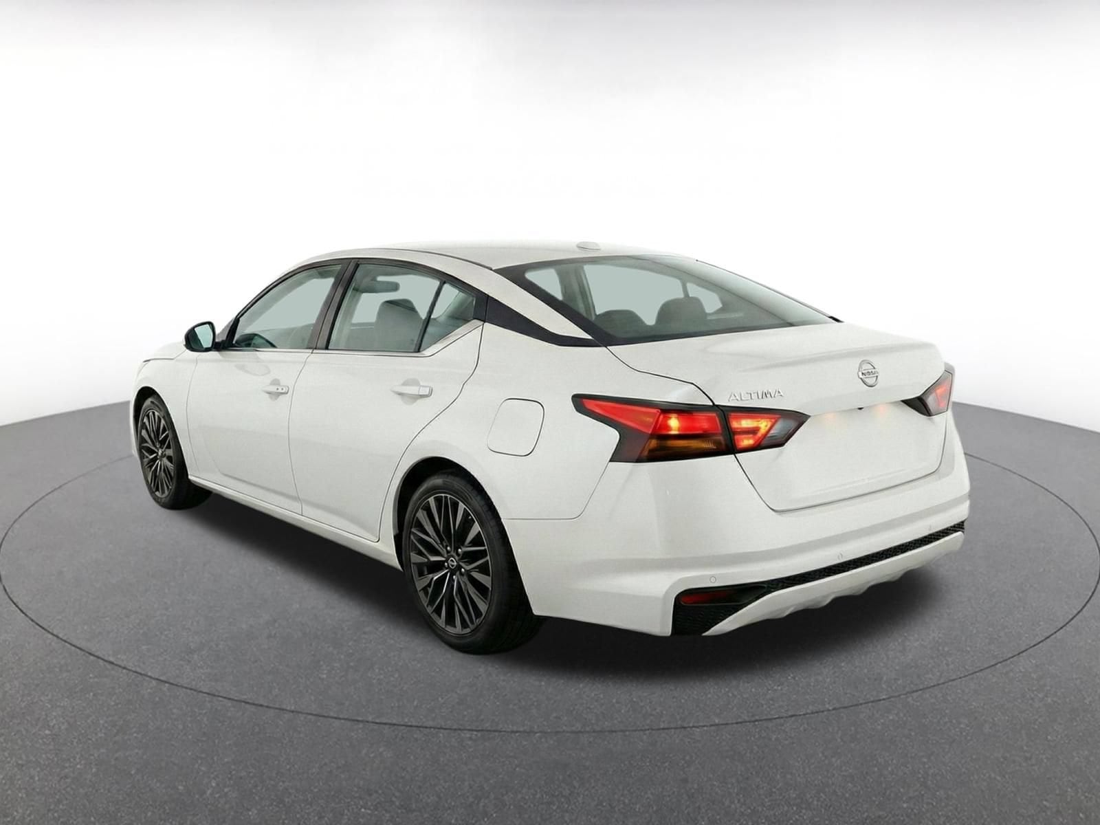 Thumbnail: 2025 Nissan Altima - 4
