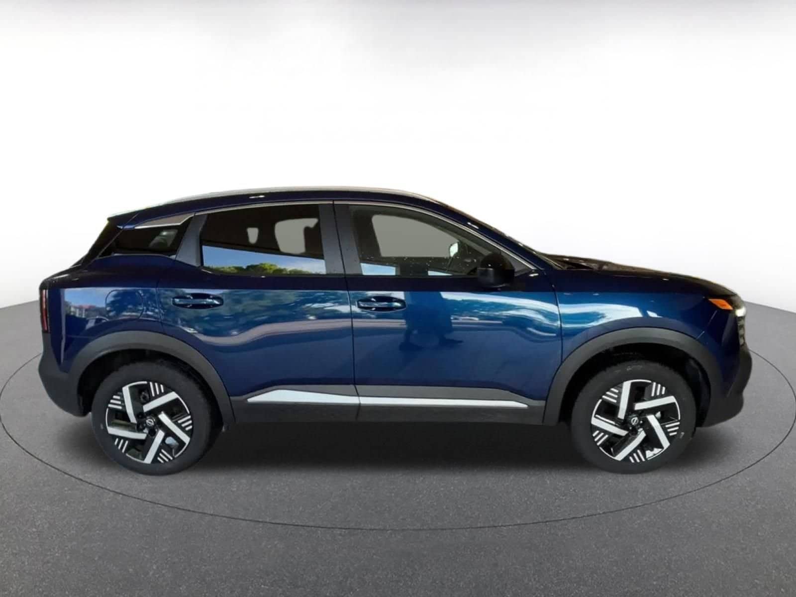 Thumbnail: 2026 Nissan Kicks - 16
