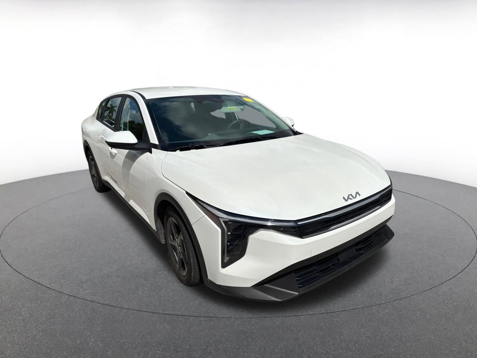 Thumbnail: 2025 Kia K4 - 2