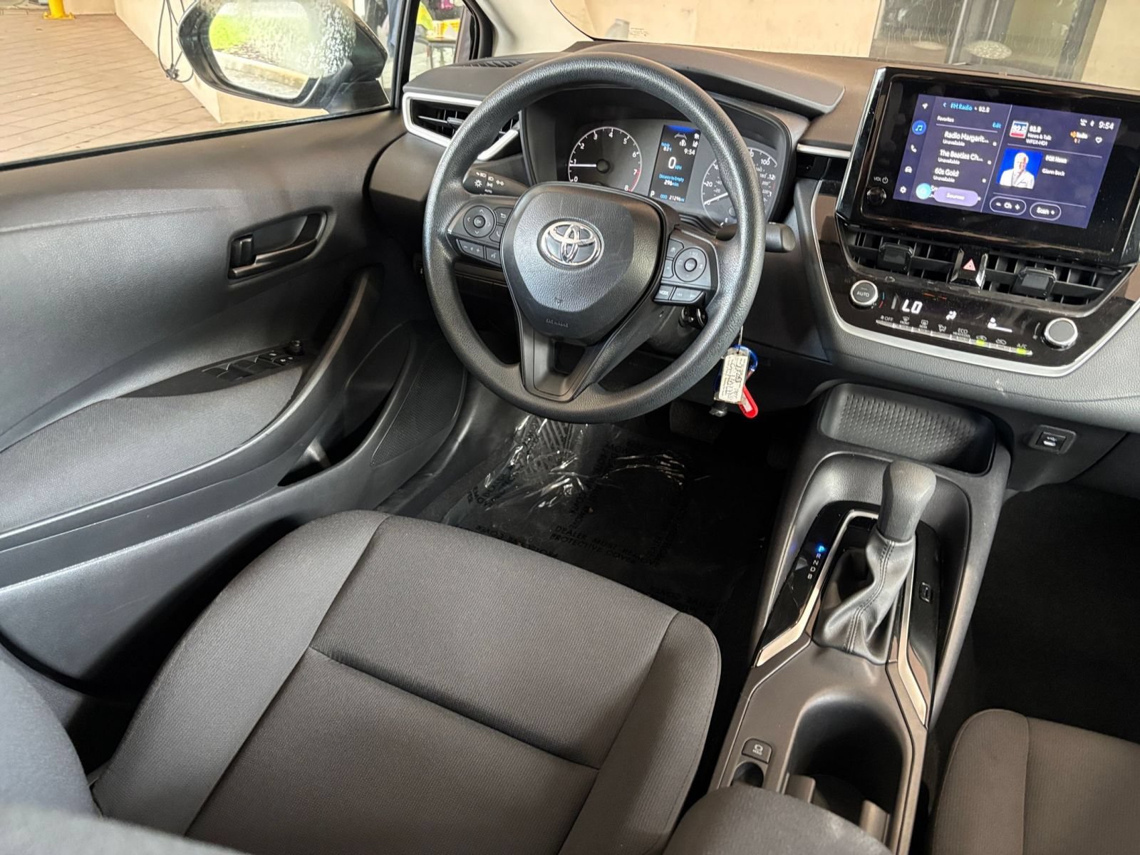 Thumbnail: 2025 Toyota Corolla - 32