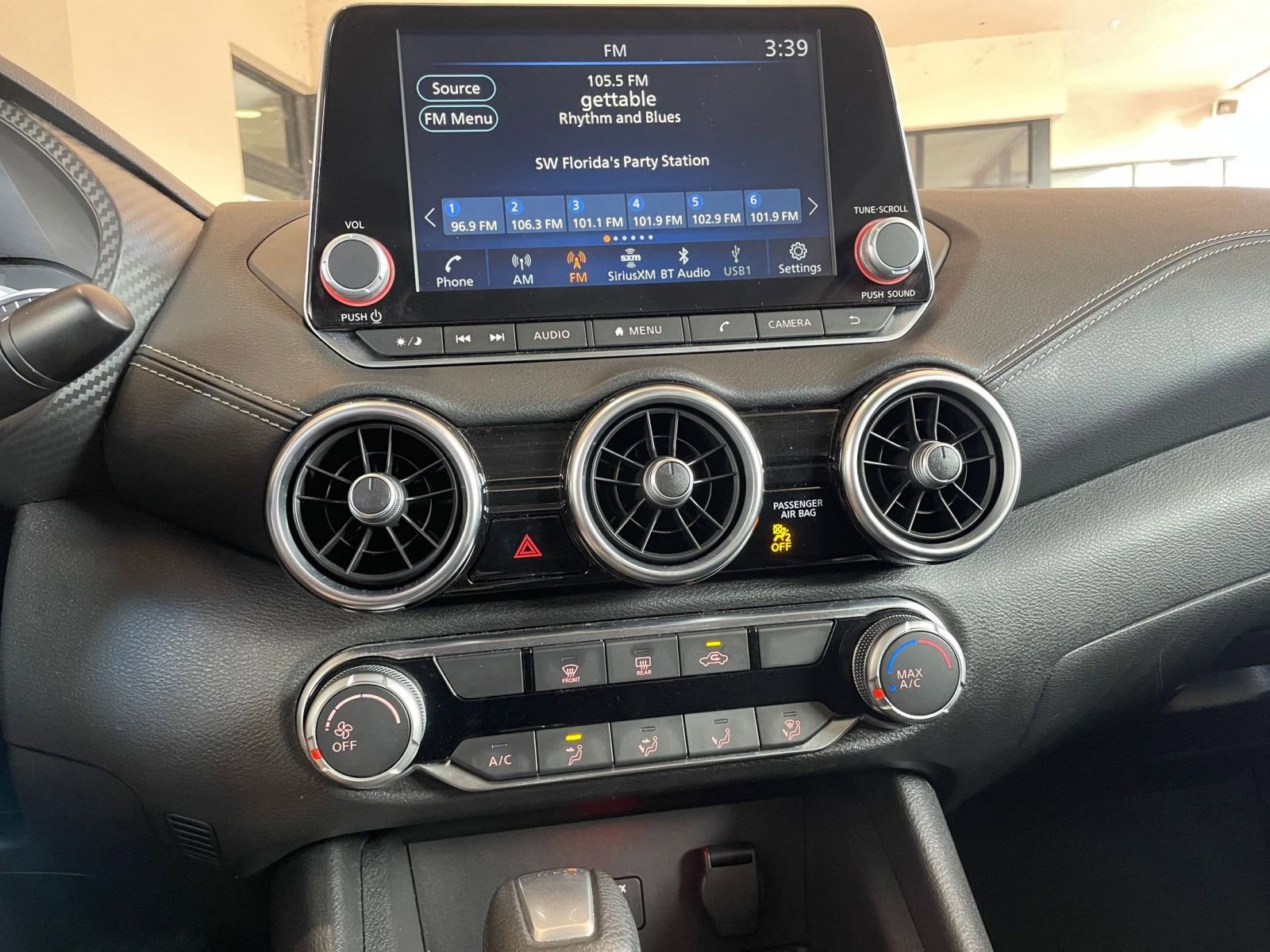 Thumbnail: 2023 Nissan Sentra - 18