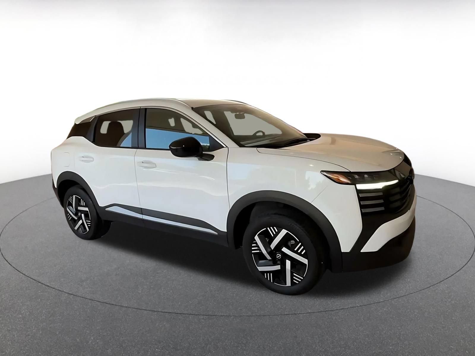 Thumbnail: 2026 Nissan Kicks - 2