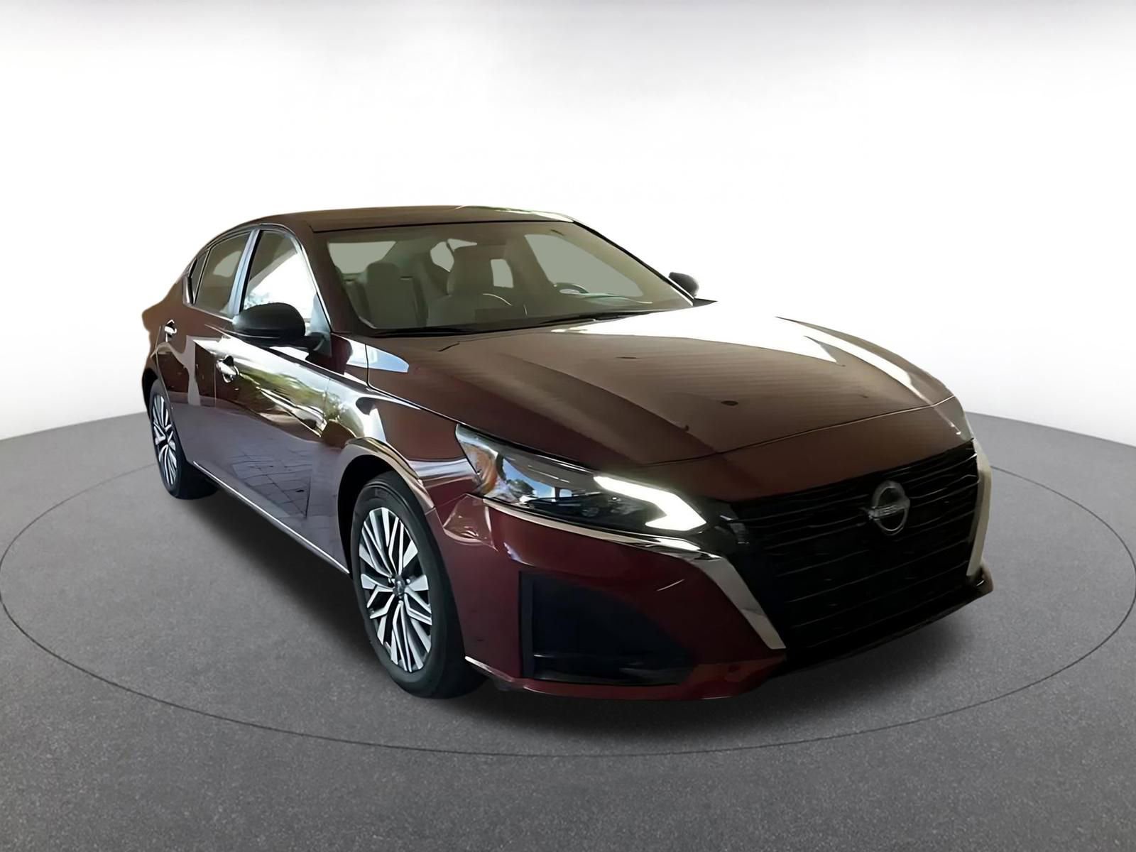 Thumbnail: 2025 Nissan Altima - 3
