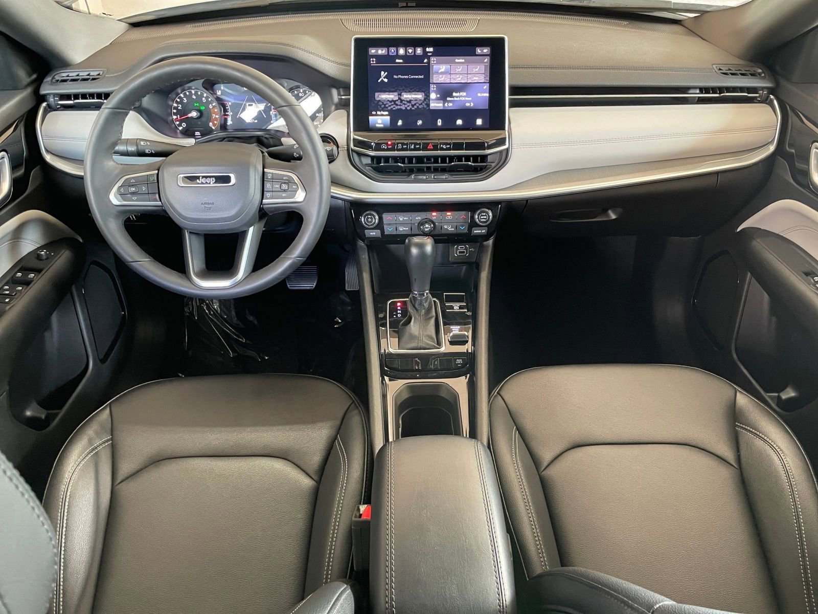 Thumbnail: 2025 Jeep Compass - 32