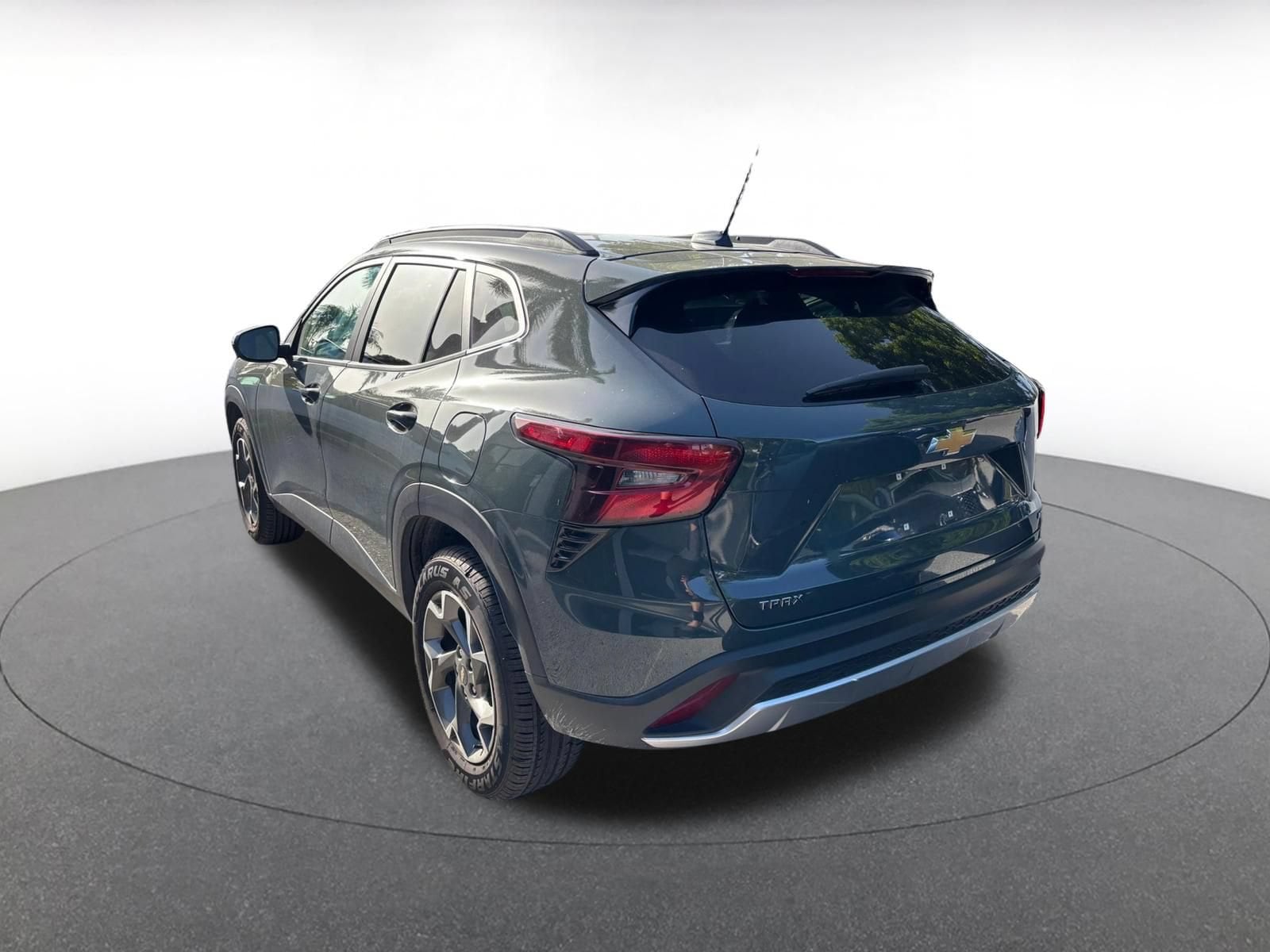 Thumbnail: 2025 Chevrolet Trax - 5
