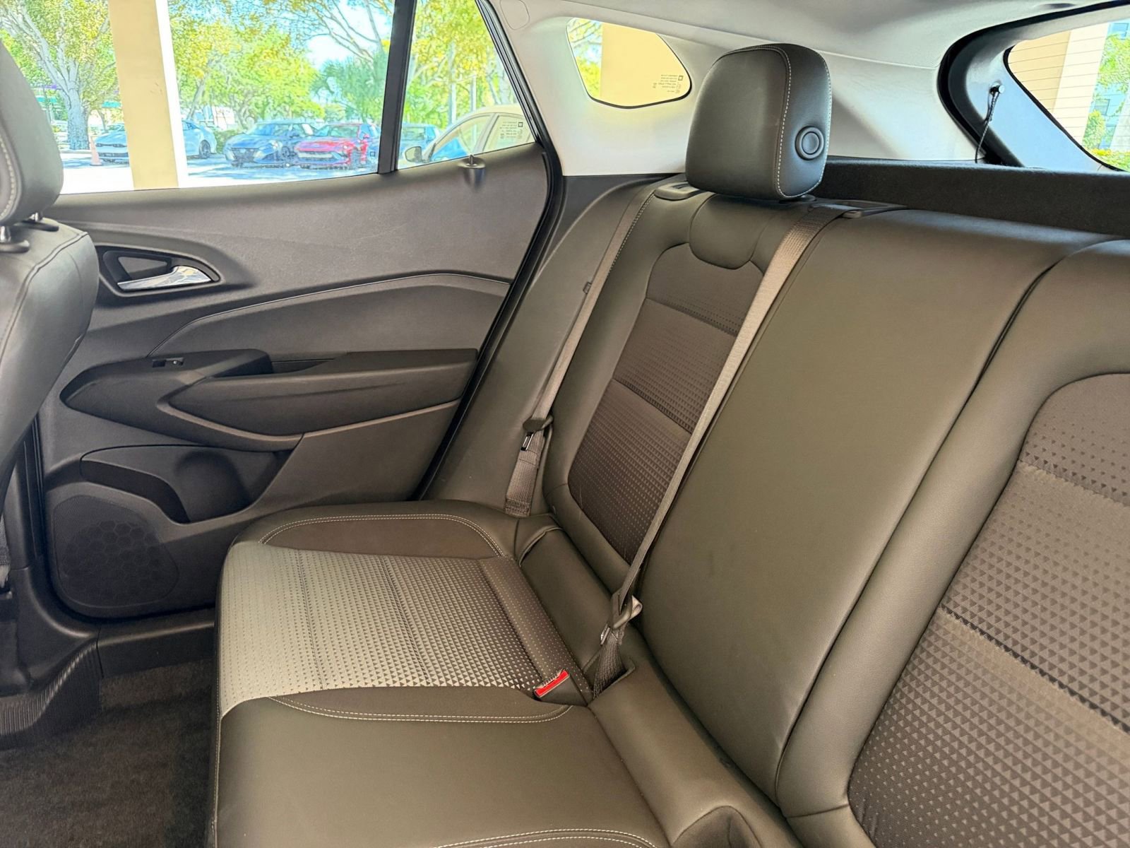 Thumbnail: 2025 Chevrolet Trax - 34