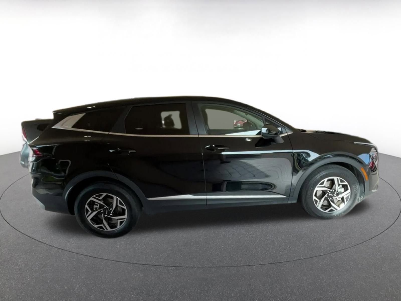 Thumbnail: 2025 Kia Sportage - 16