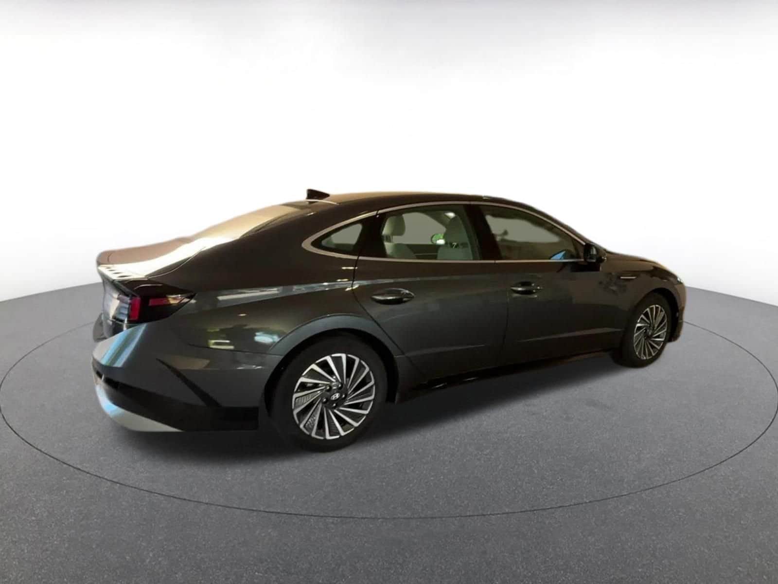 Thumbnail: 2025 Hyundai Sonata - 14