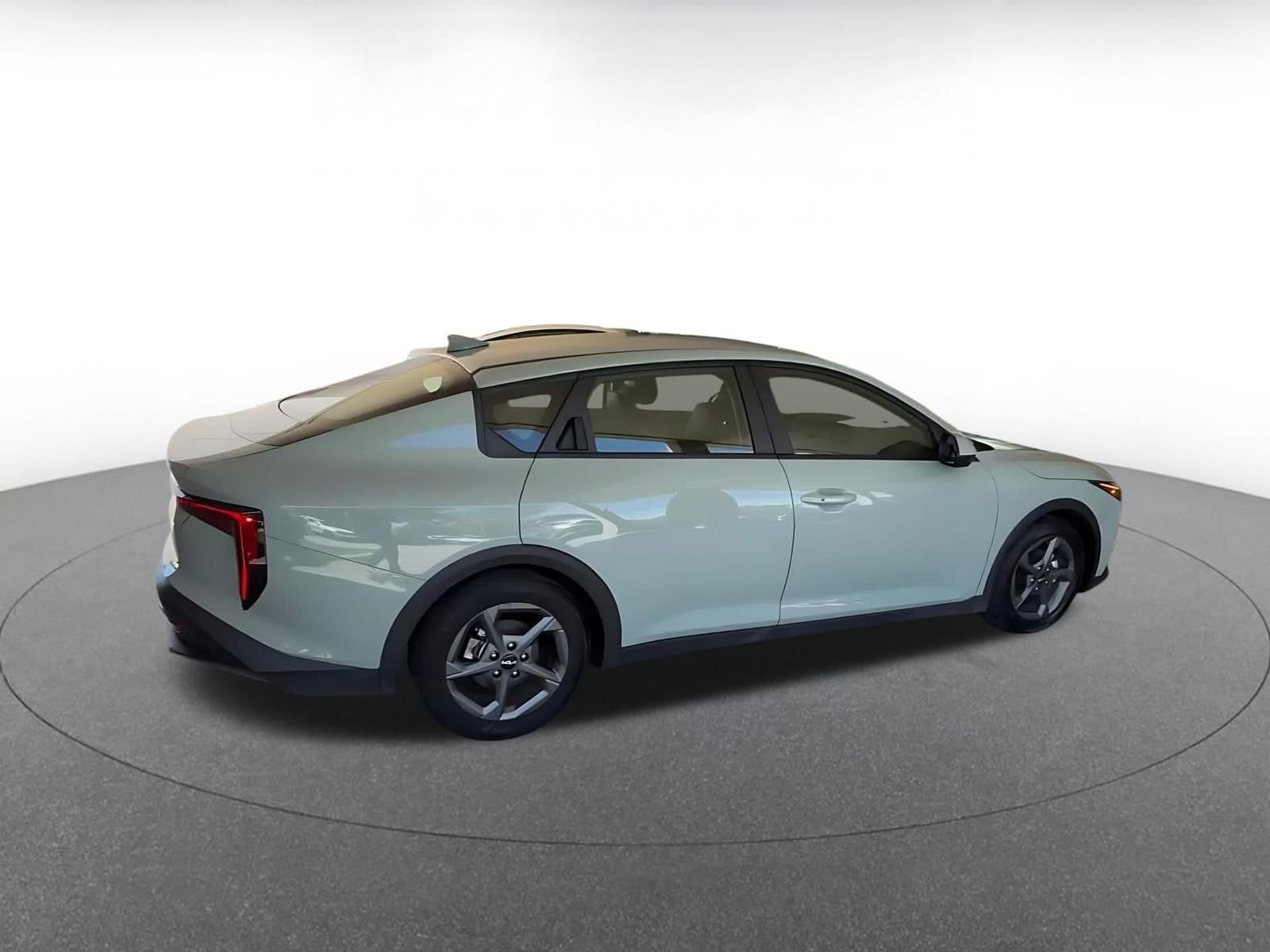 Thumbnail: 2025 Kia K4 - 12