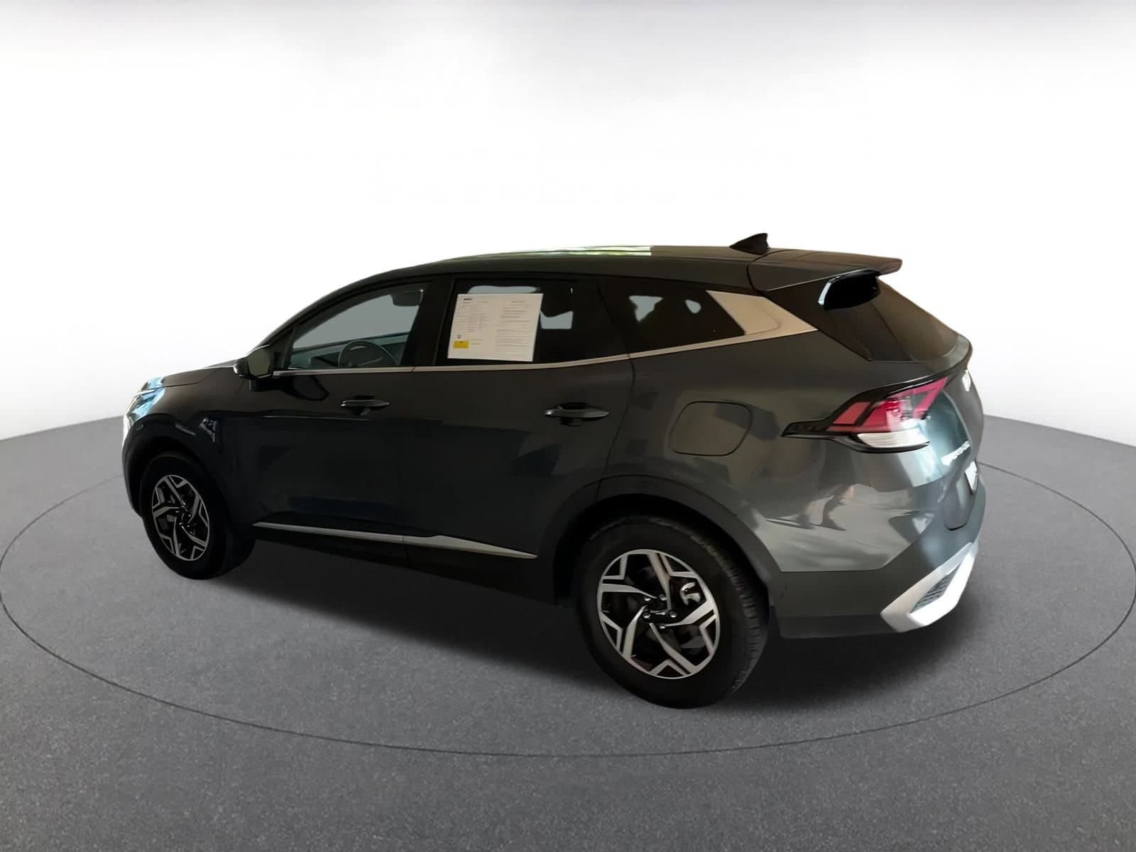 Thumbnail: 2024 Kia Sportage - 9