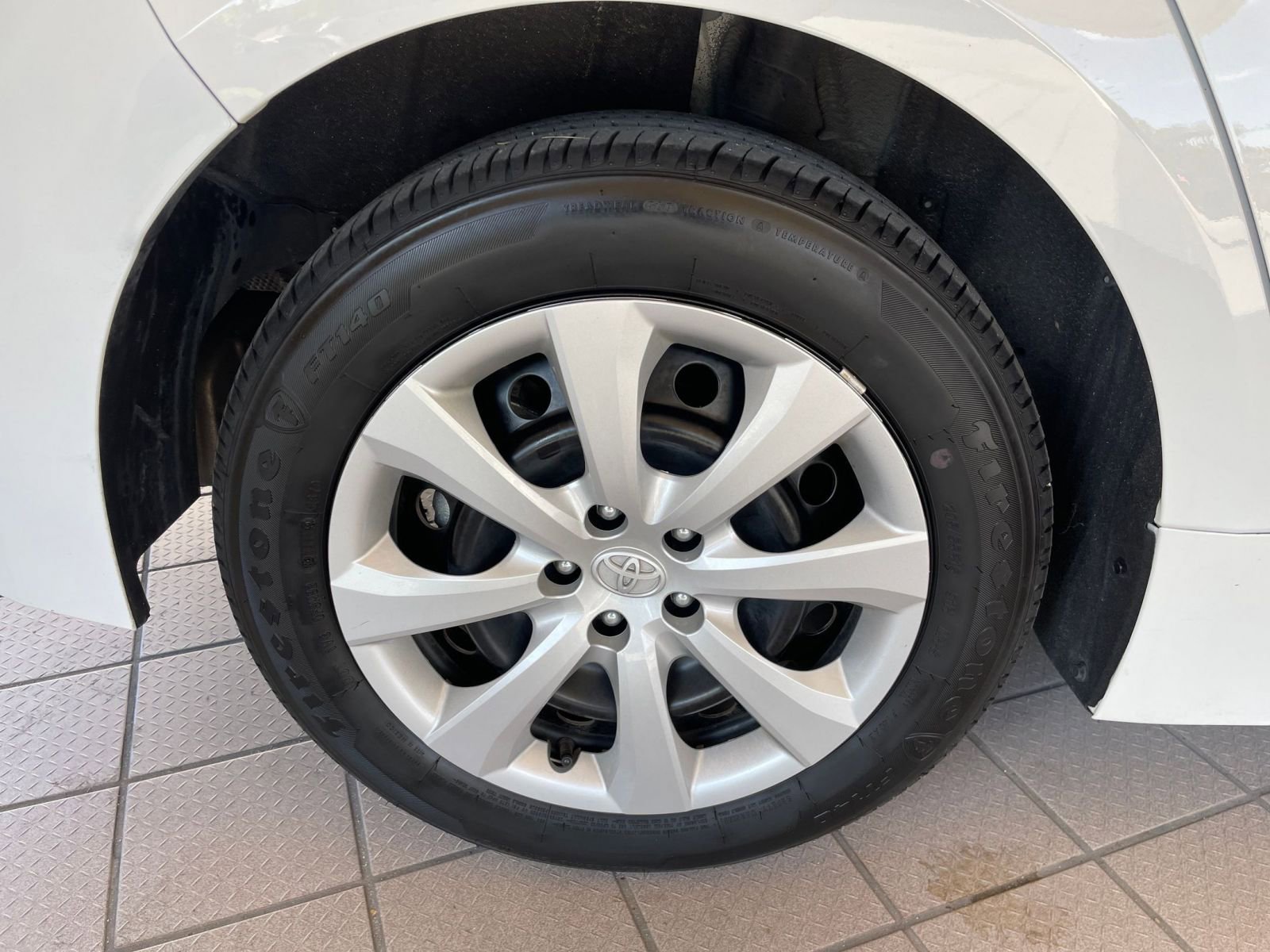 Thumbnail: 2025 Toyota Corolla - 29