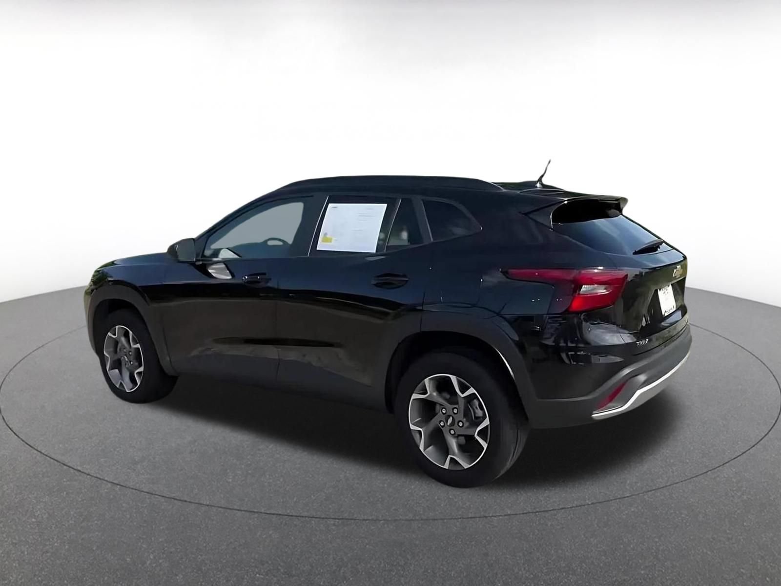Thumbnail: 2025 Chevrolet Trax - 10