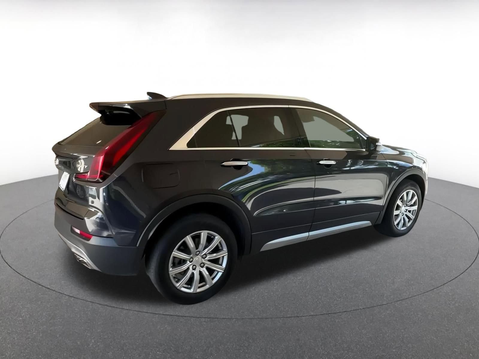 Thumbnail: 2023 Cadillac XT4 - 15