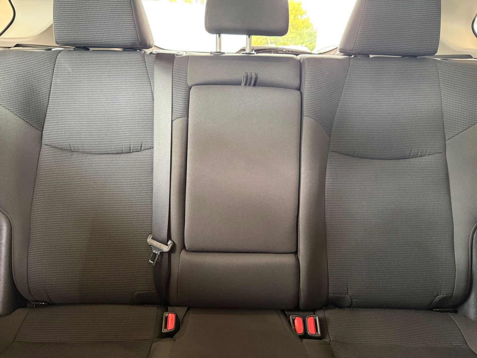 Thumbnail: 2025 Toyota RAV4 - 32