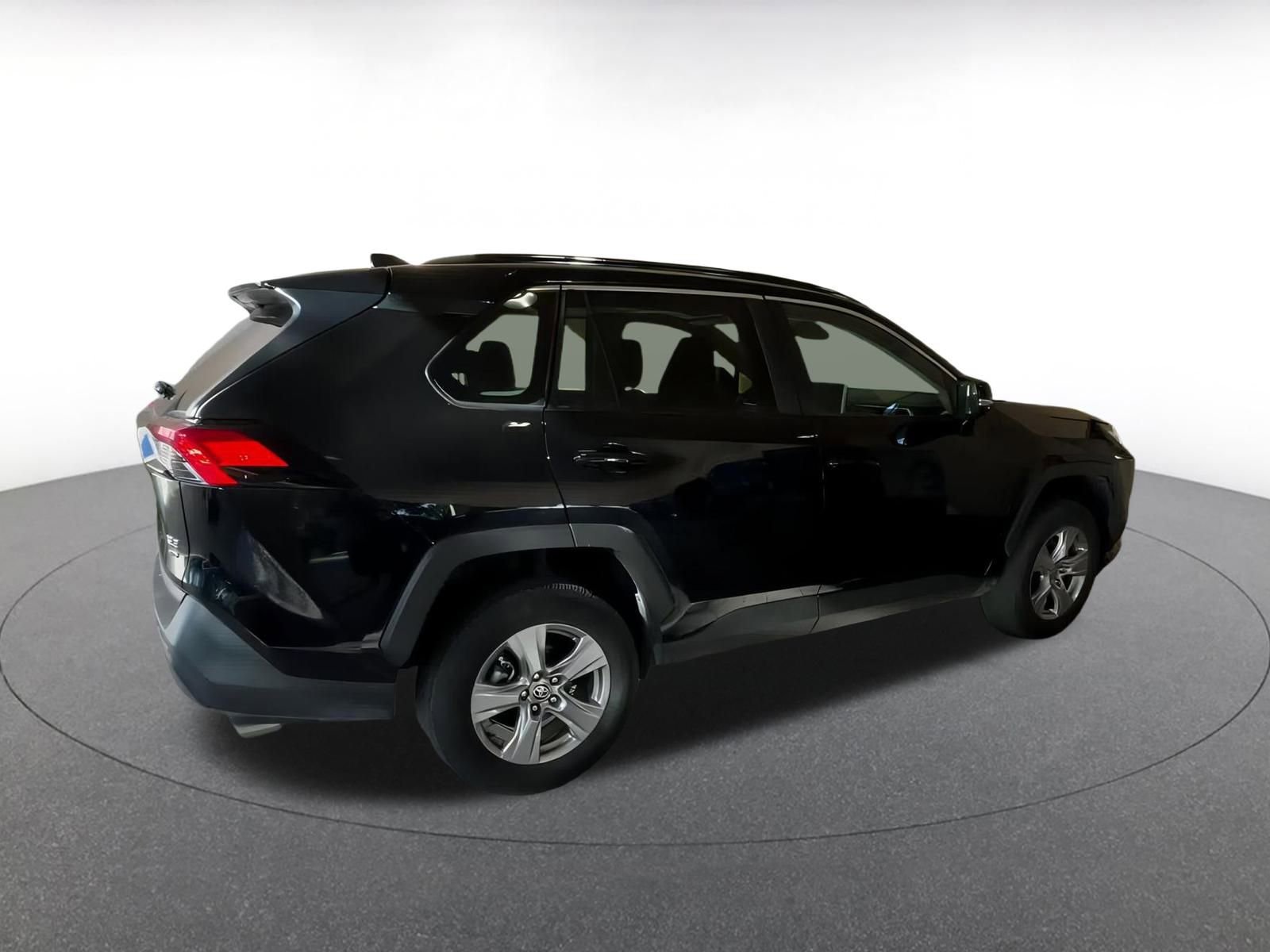 Thumbnail: 2025 Toyota RAV4 - 15