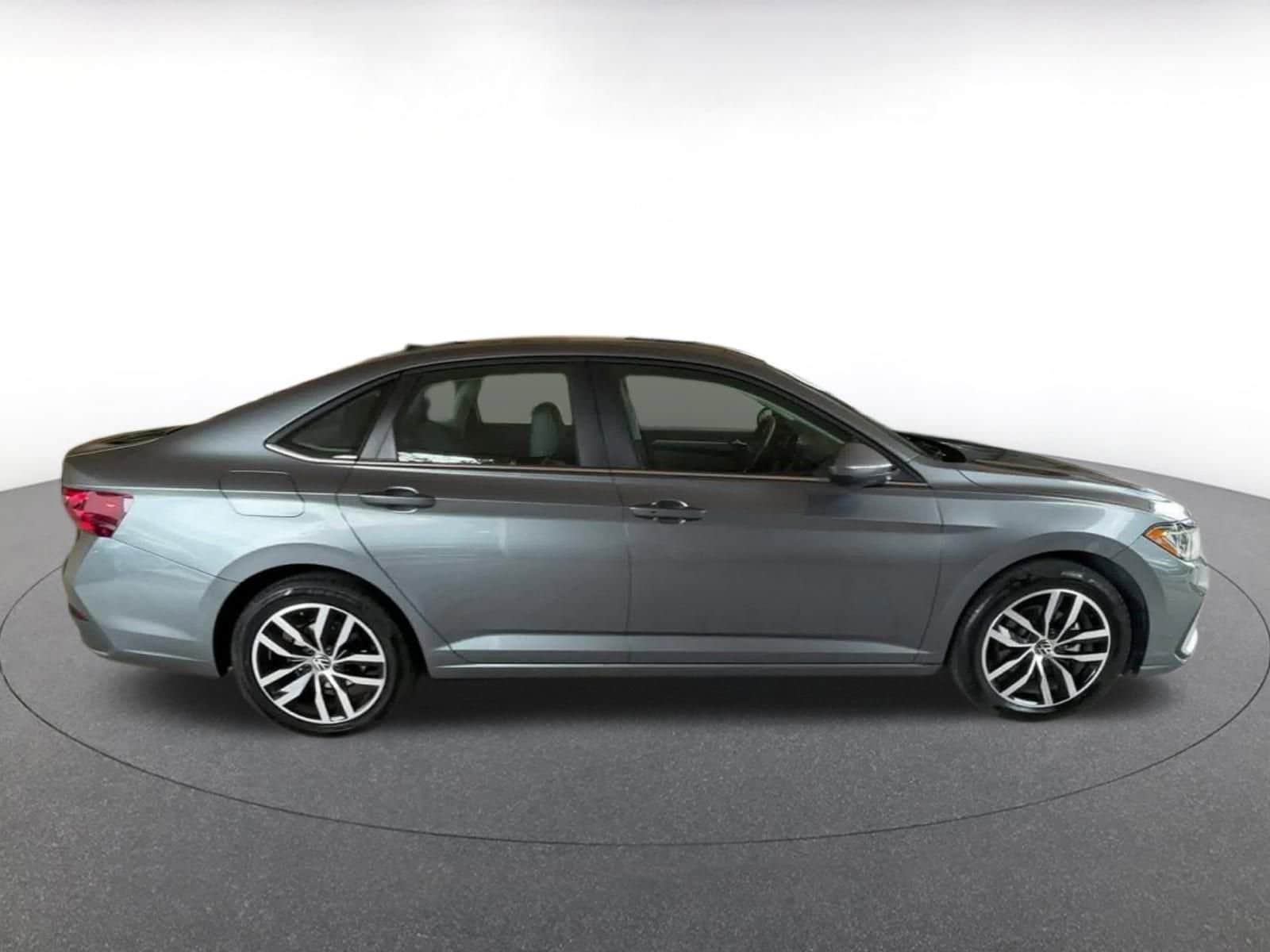 Thumbnail: 2025 Volkswagen Jetta - 16