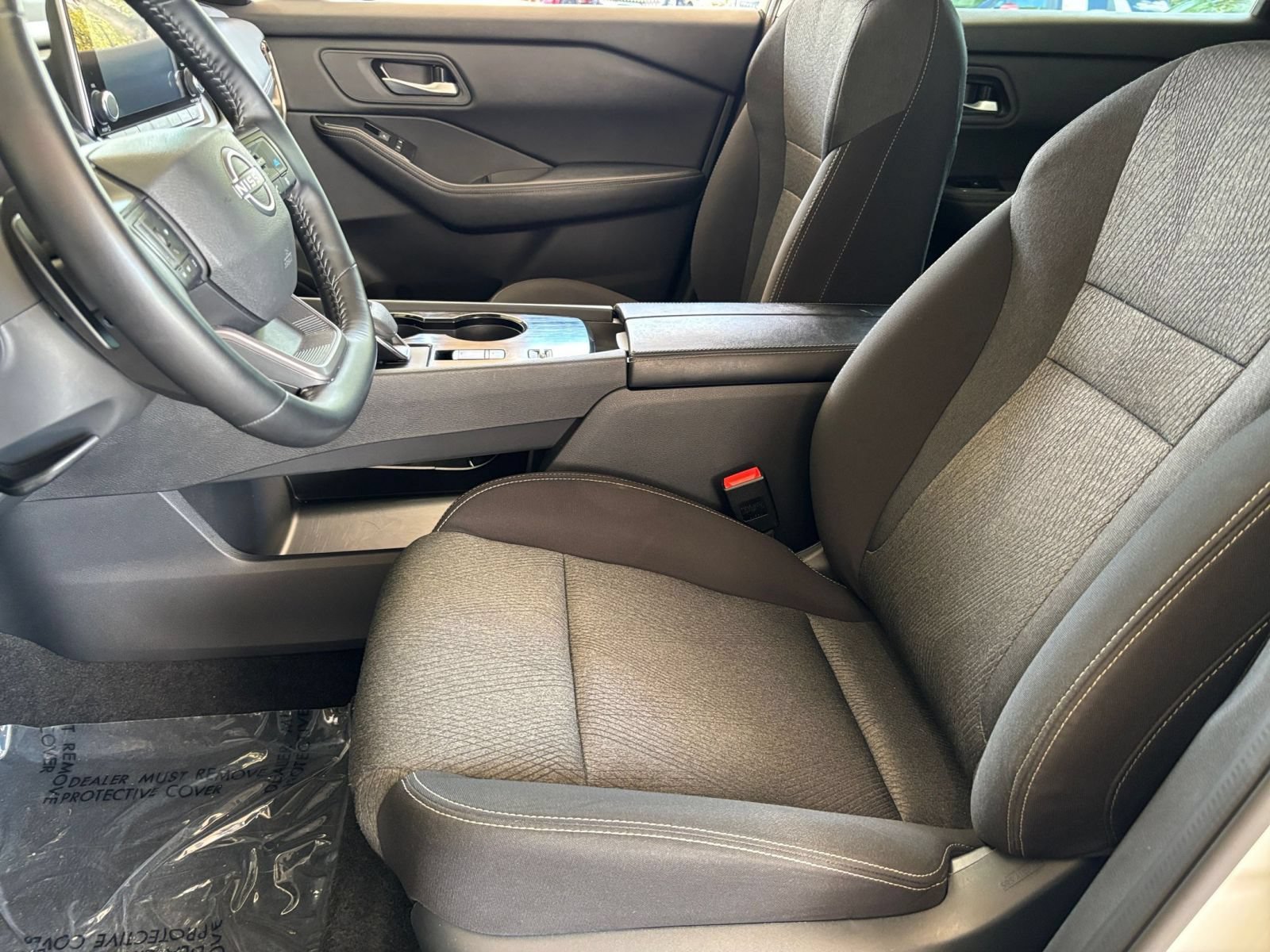2025 Nissan Rogue SV - Photo 28