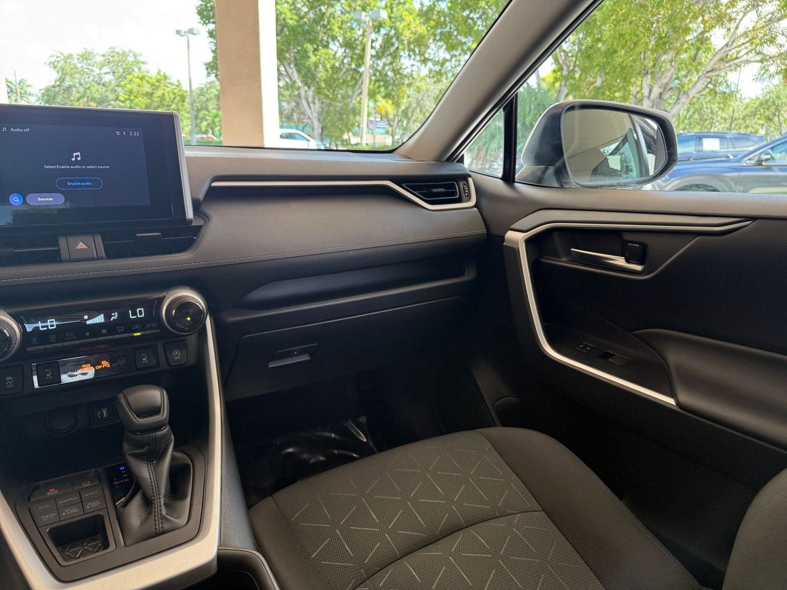 Thumbnail: 2024 Toyota RAV4 - 29