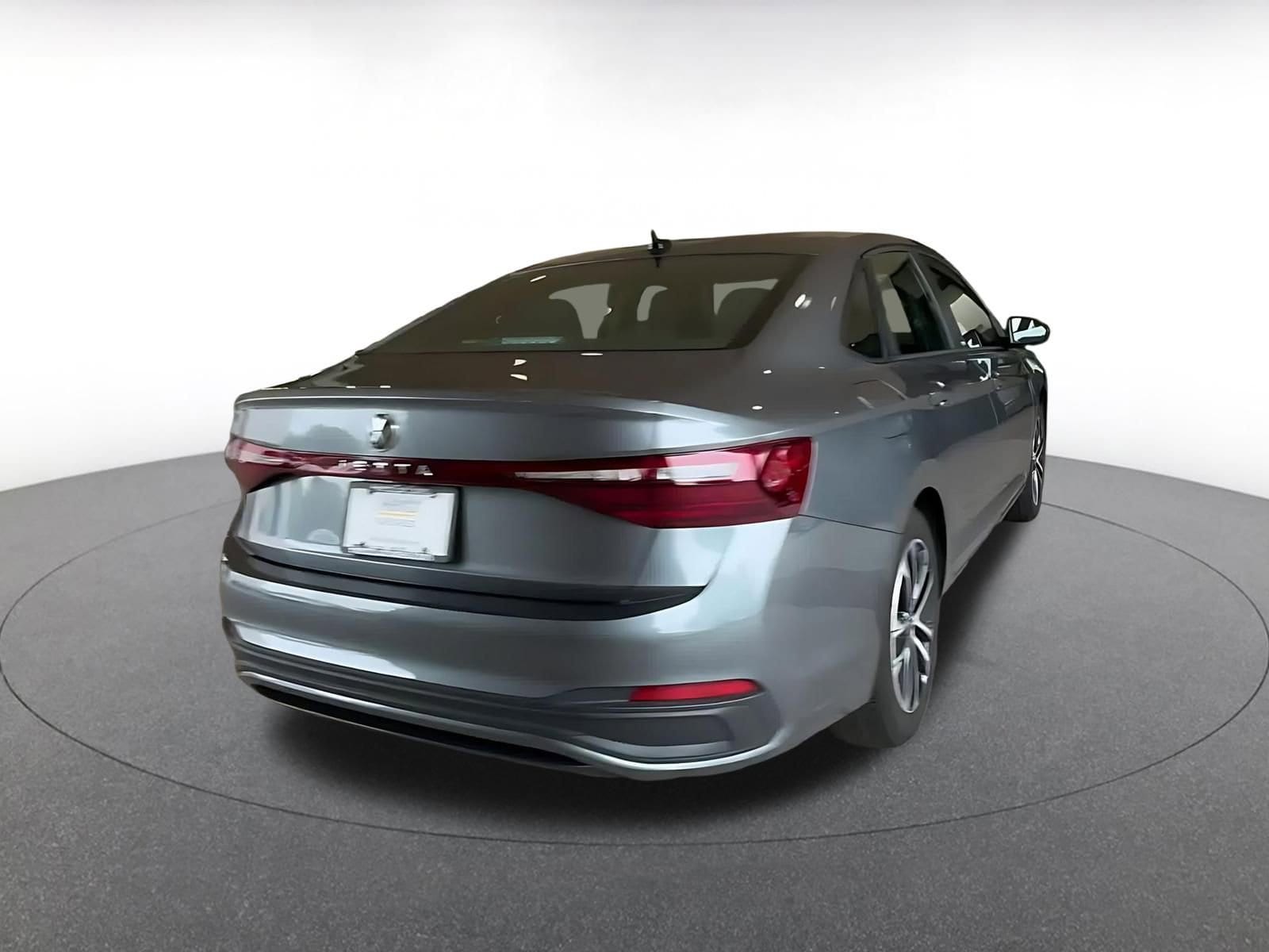 Thumbnail: 2025 Volkswagen Jetta - 14