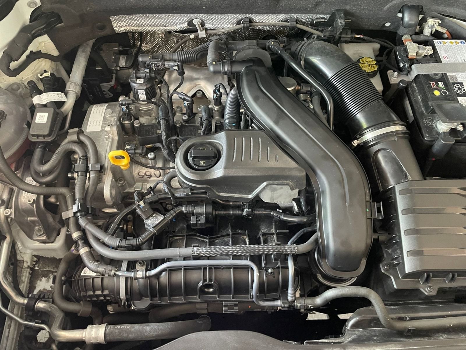 2024 Volkswagen Taos S 21