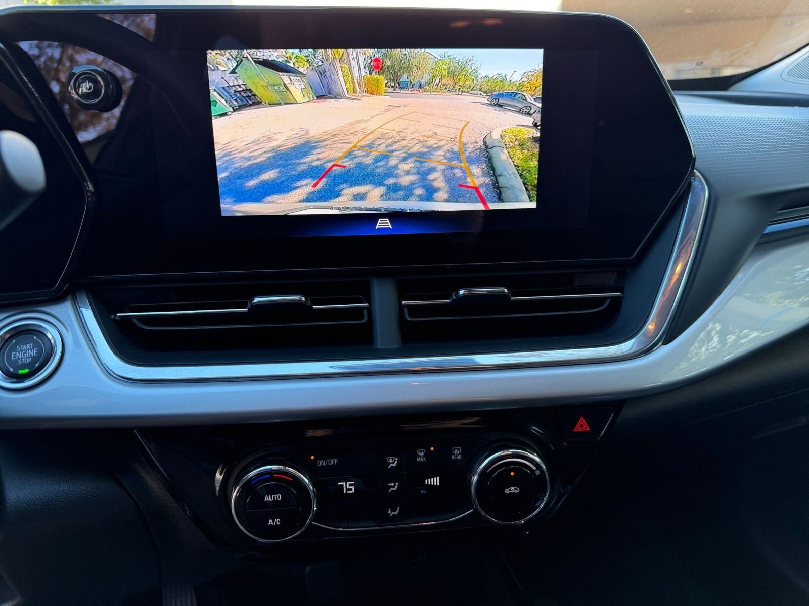 Thumbnail: 2025 Chevrolet Trax - 20