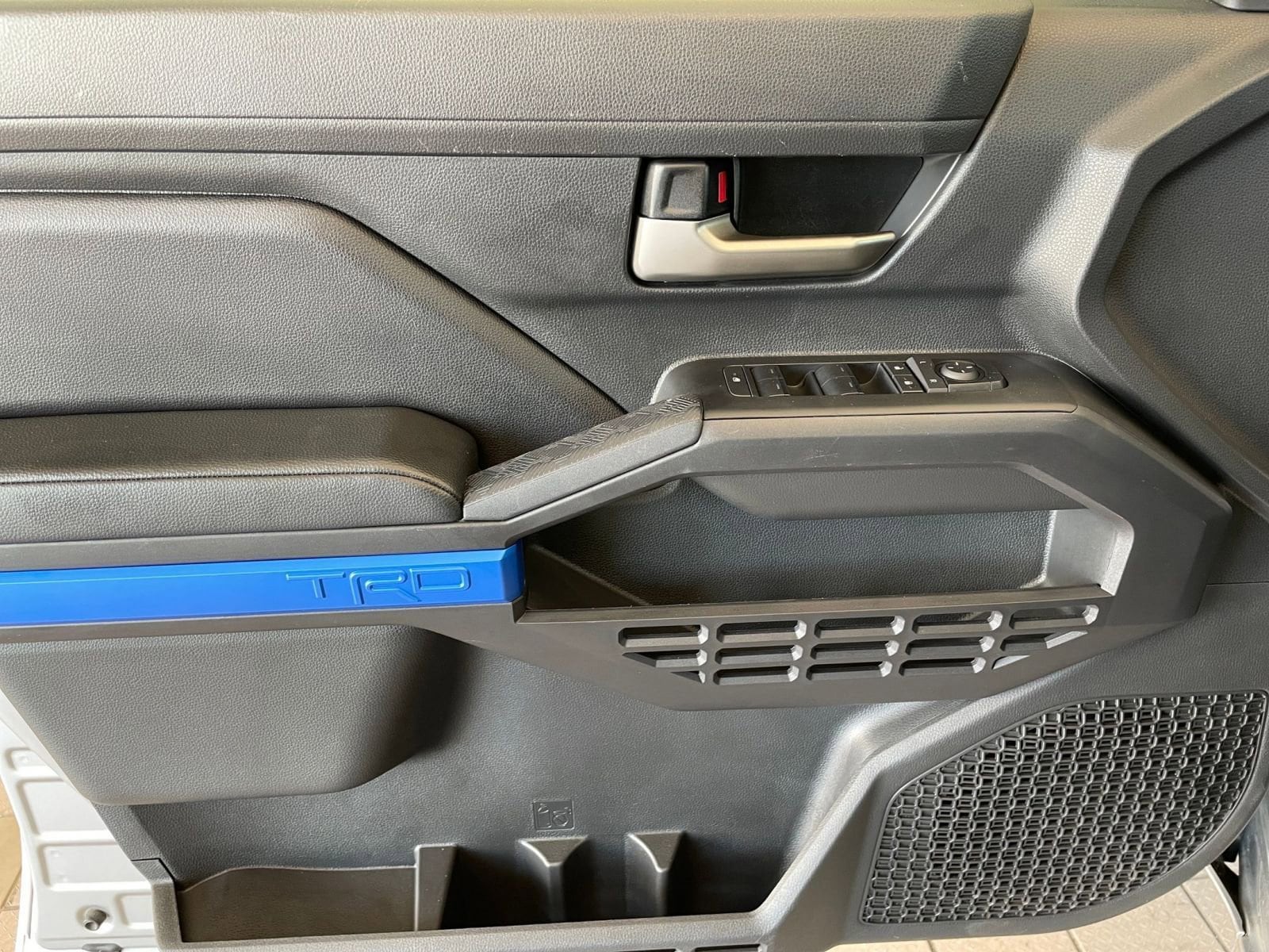 Thumbnail: 2025 Toyota Tacoma - 18