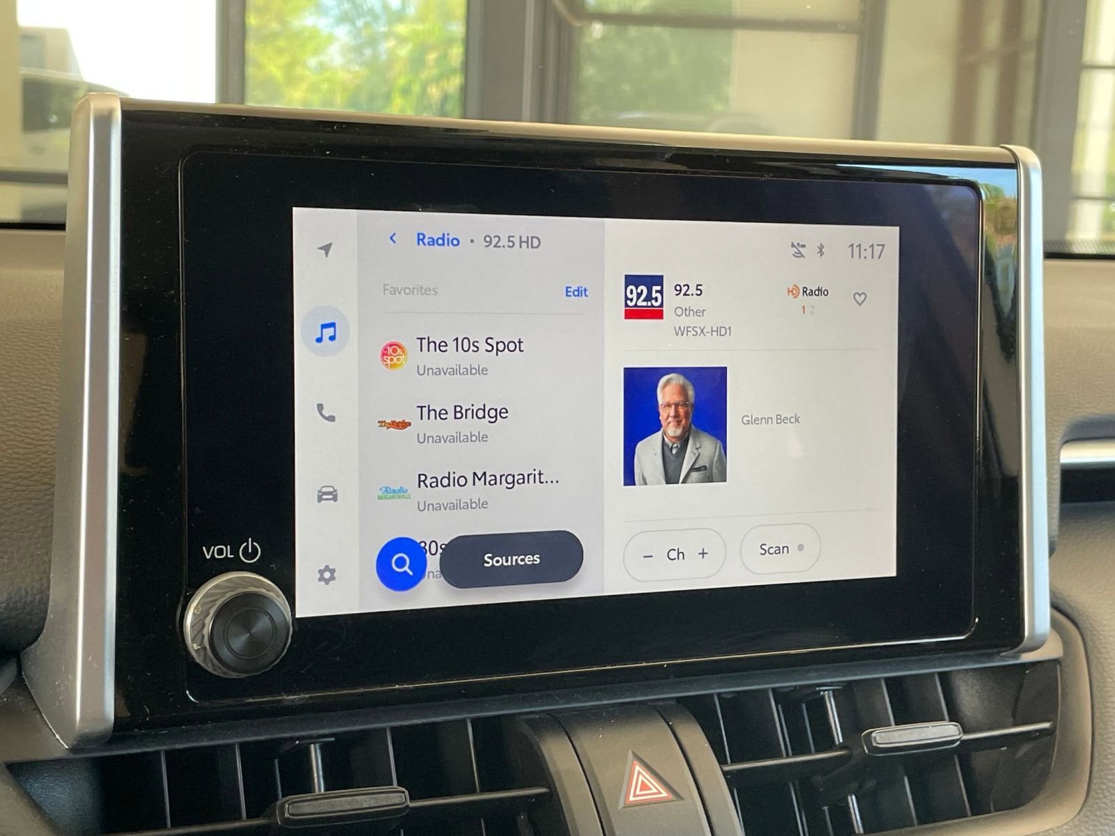 Thumbnail: 2025 Toyota RAV4 - 21