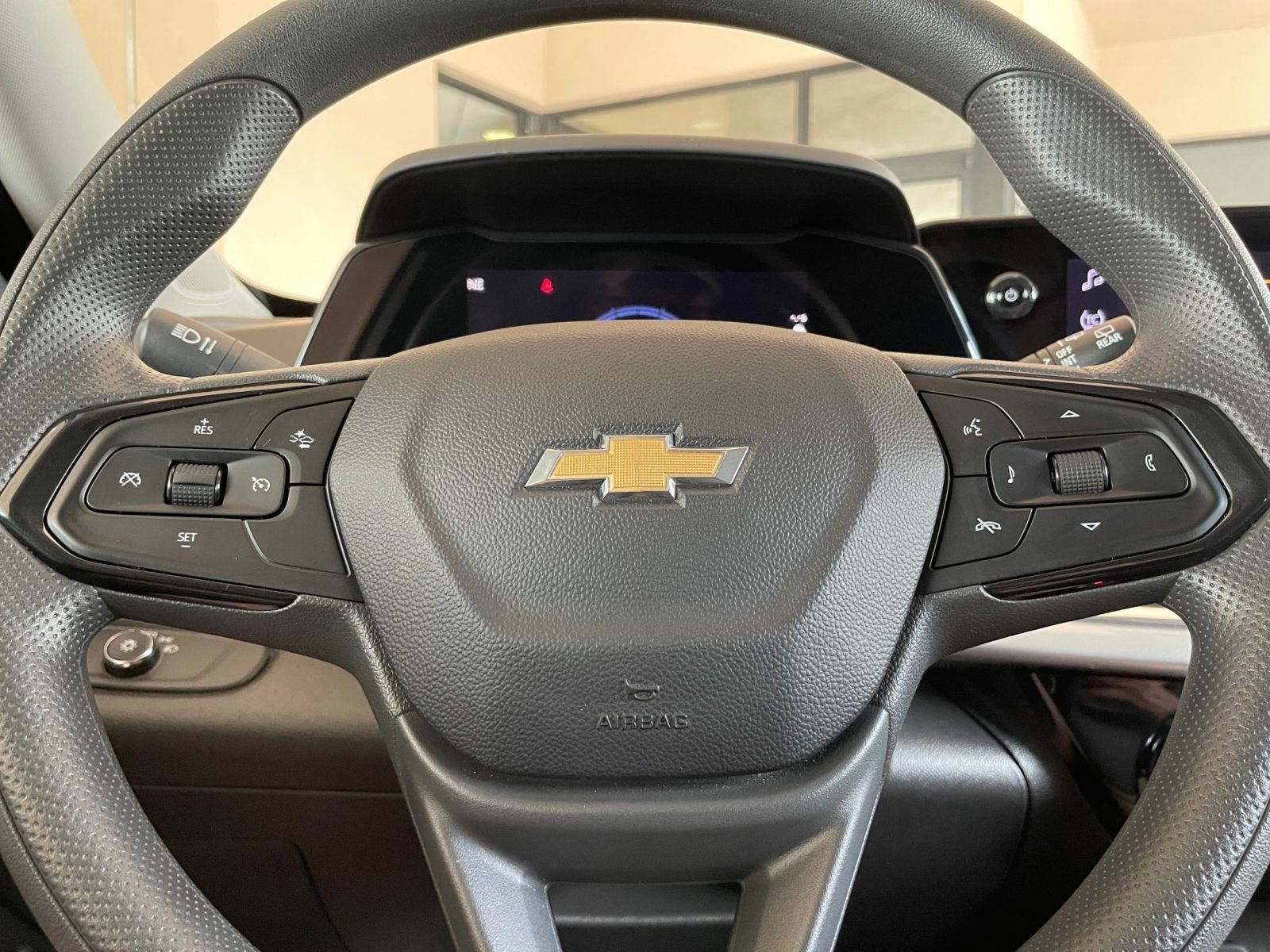 Thumbnail: 2025 Chevrolet Trax - 27